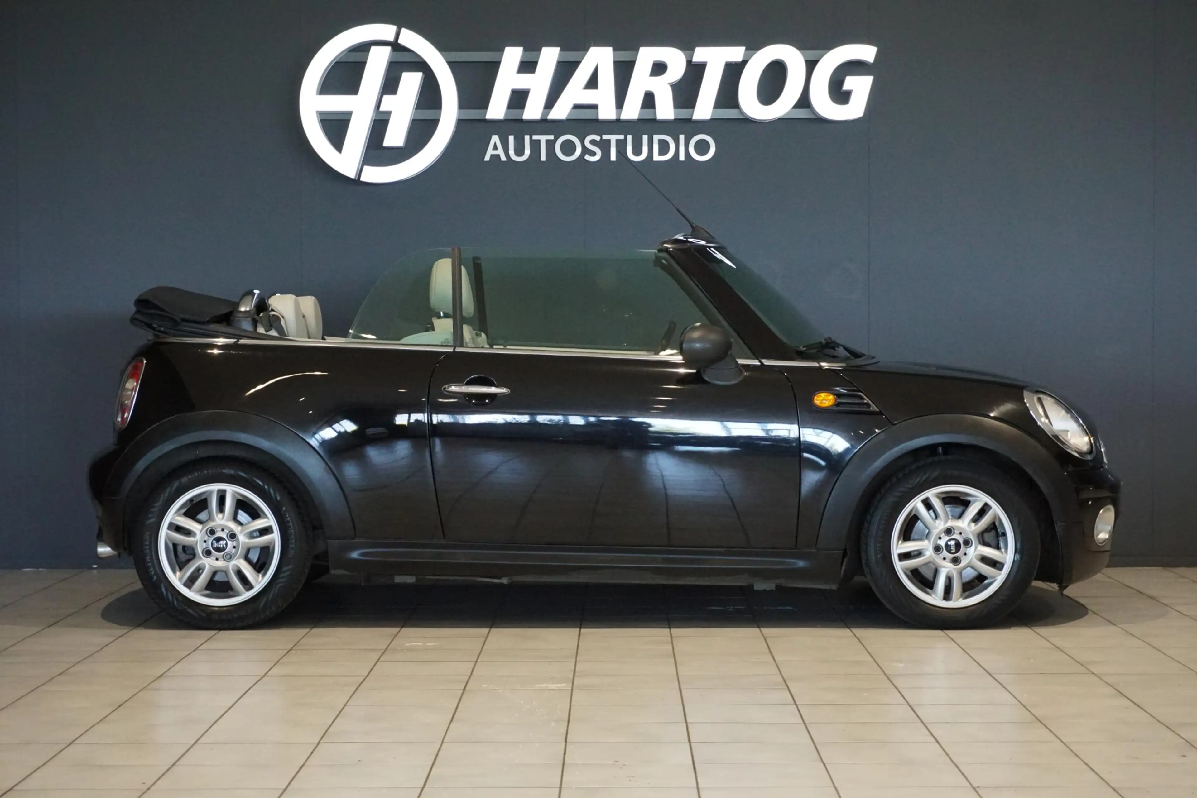 MINI One Cabrio 1.6 Chili + LEDER / PDC — photo 6