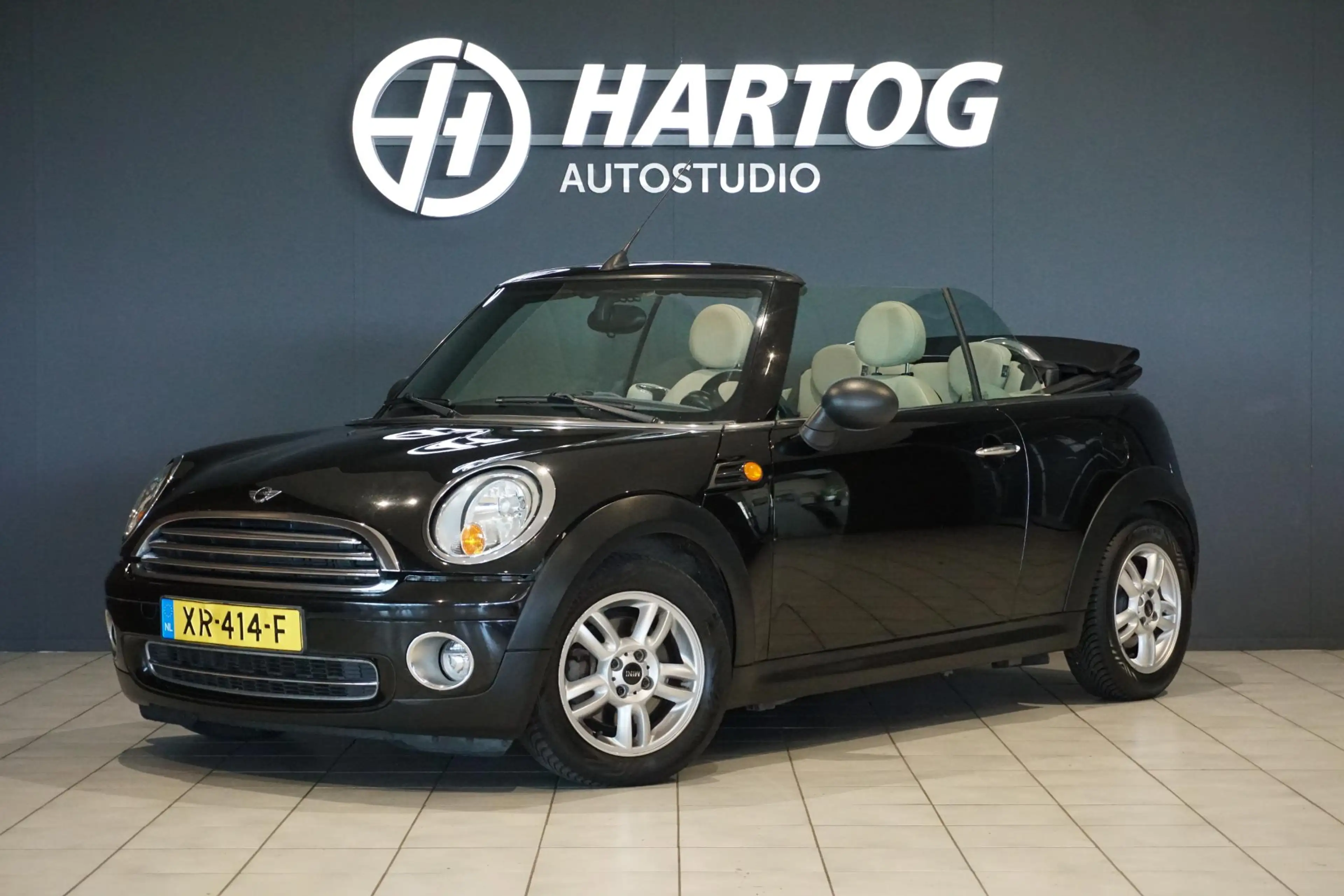 MINI One Cabrio 1.6 Chili + LEDER / PDC