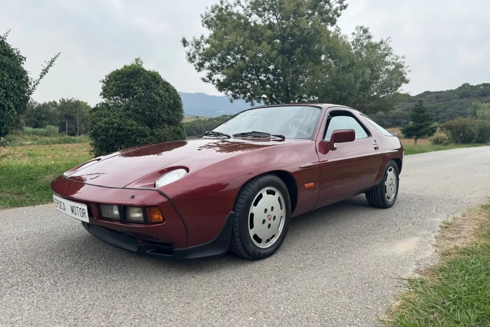 Porsche 928 Deportivo Manual de 2 Puertas Burdeos - 1
