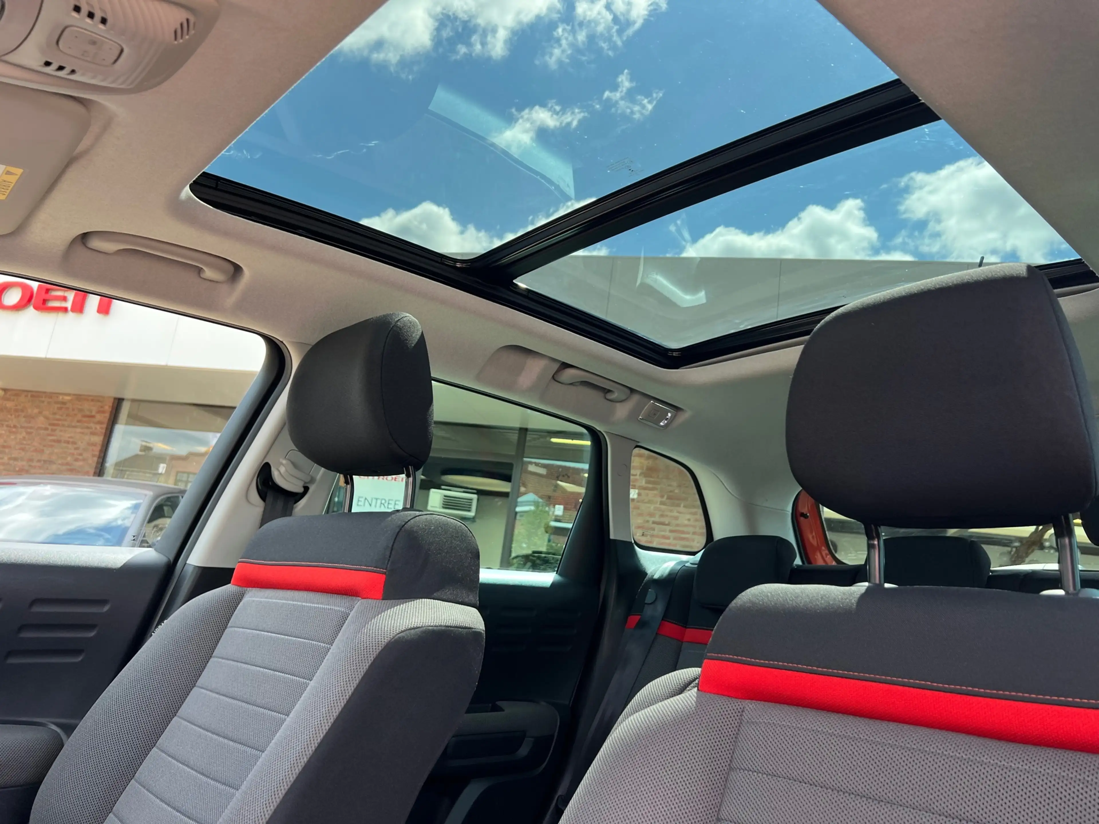 Citroen C3 Aircross 1.2 110 pk PureTech S&S Shine Navi-Trekhaak-Panora — photo 10