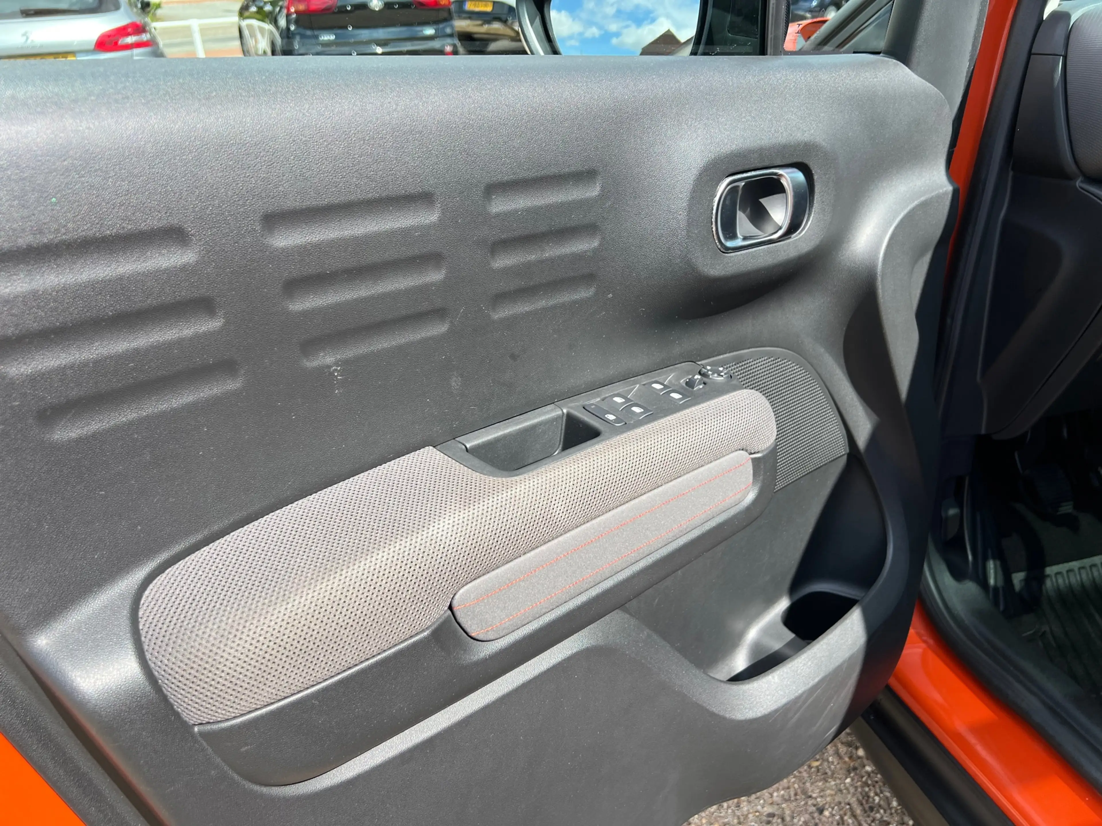 Citroen C3 Aircross 1.2 110 pk PureTech S&S Shine Navi-Trekhaak-Panora — photo 8