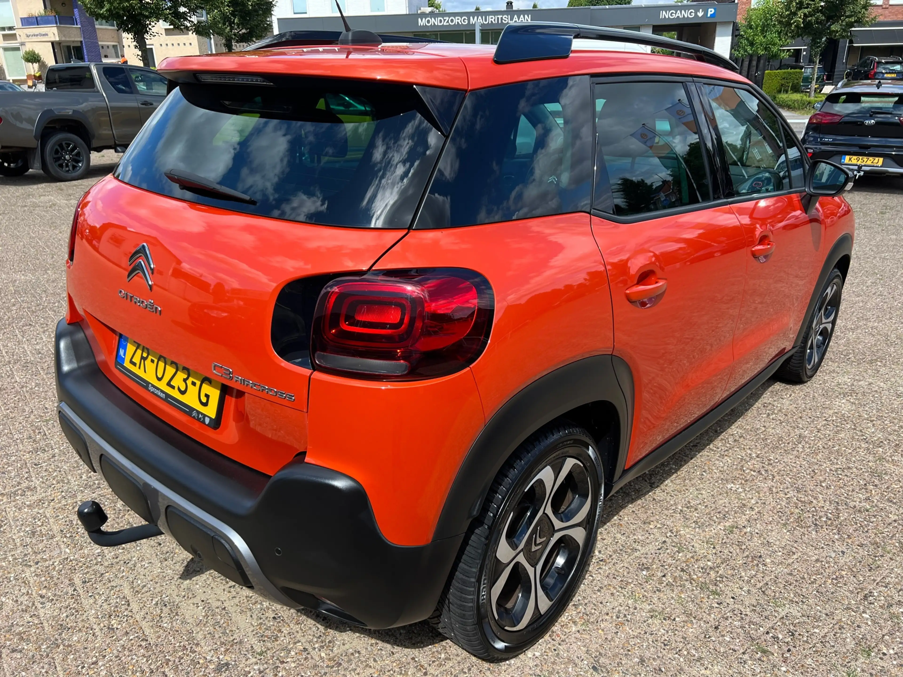 Citroen C3 Aircross 1.2 110 pk PureTech S&S Shine Navi-Trekhaak-Panora — photo 4