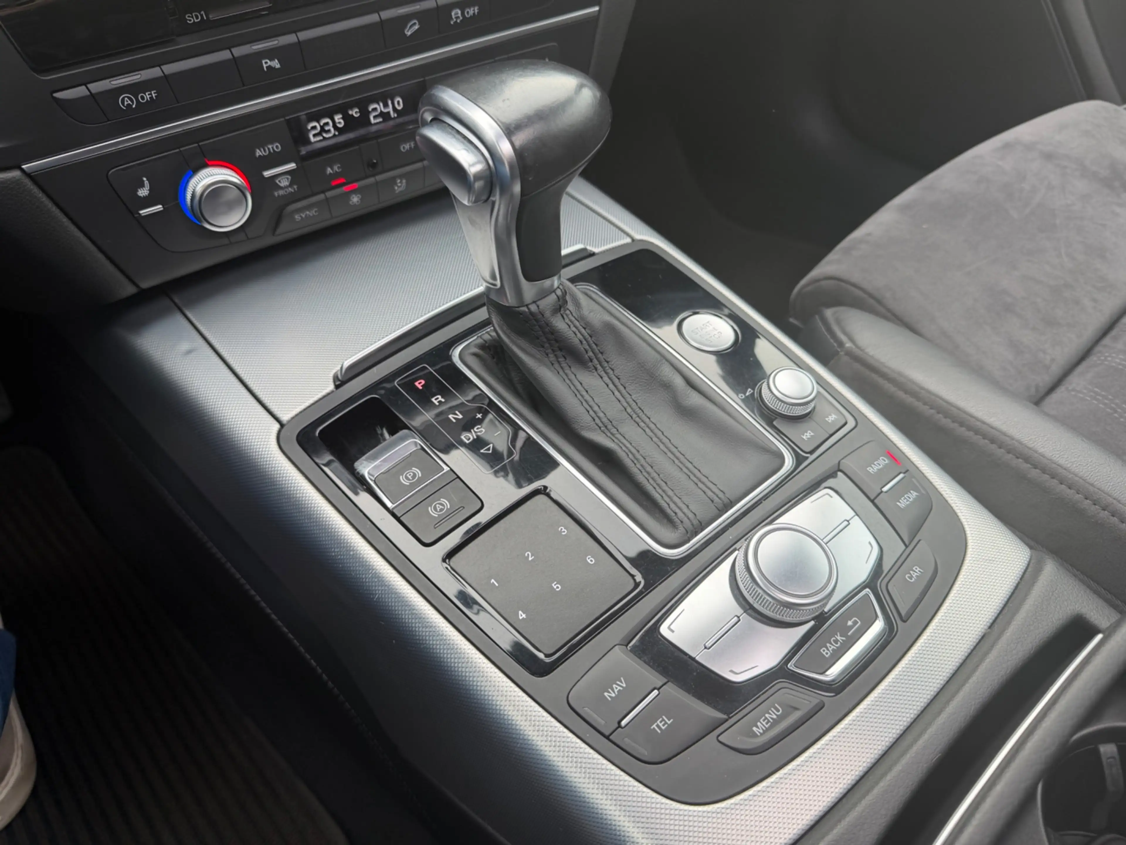 Audi A6 allroad quattro 3.0 TDI Premium Edition, panoramadak, trek — photo 8