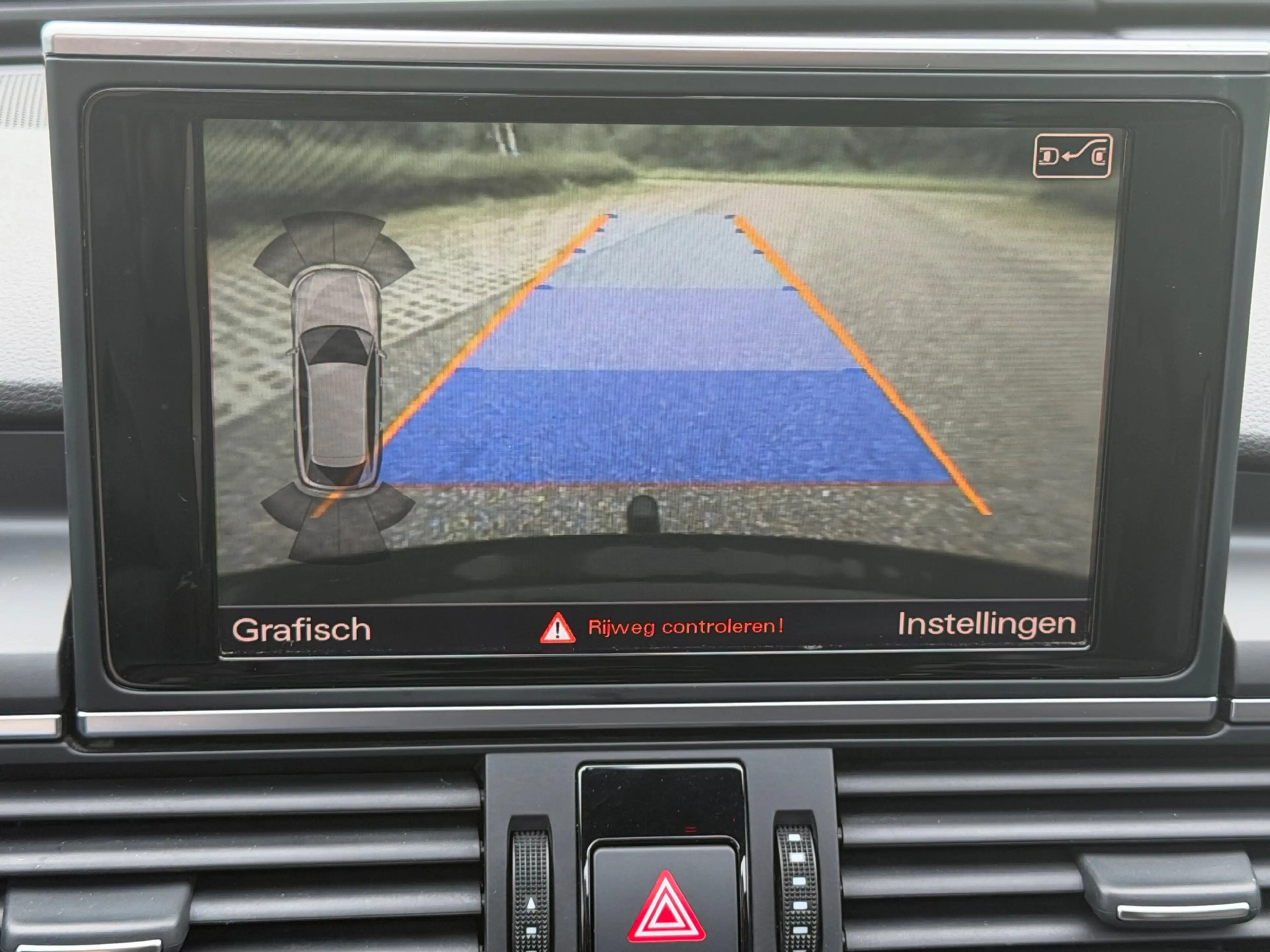 Audi A6 allroad quattro 3.0 TDI Premium Edition, panoramadak, trek — photo 6