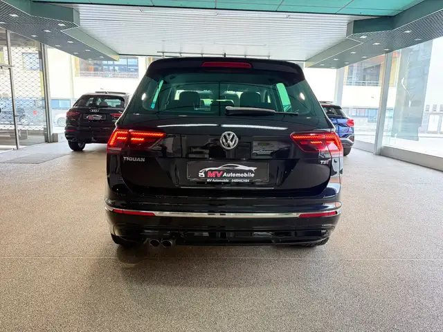Volkswagen Tiguan view 5