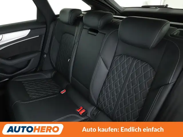 Audi S6 view 14