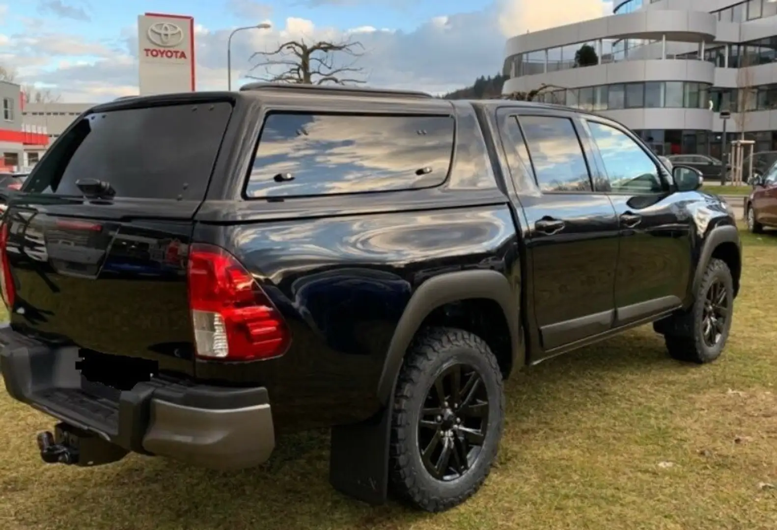 Toyota Hilux 4x4 Double Cab Autm. Comfort - 1