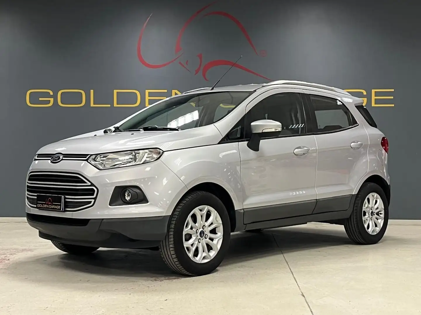 Ford EcoSport 1.5 TDCi 95 CV Plus Silber - 1