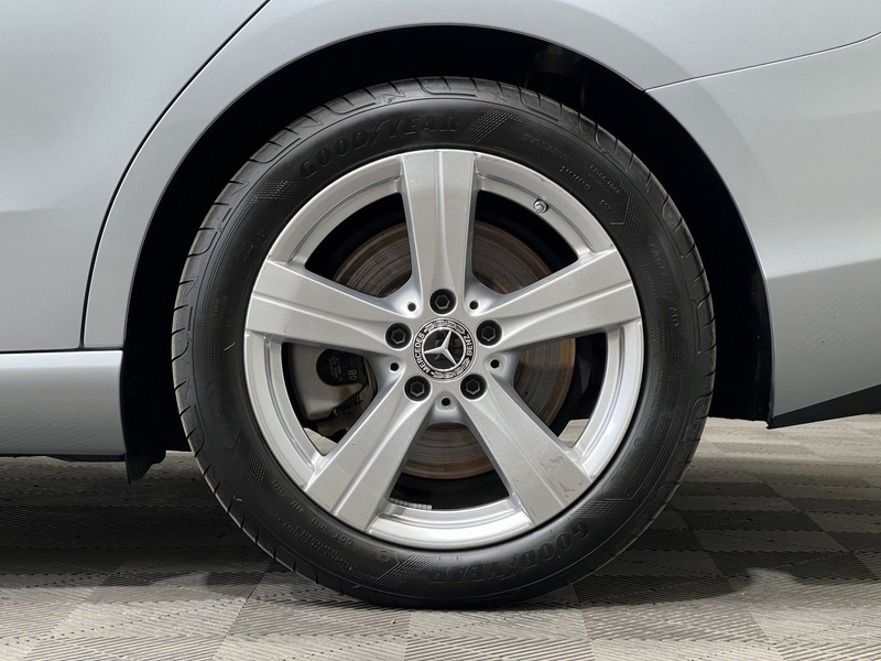 Mercedes-Benz C 400 e 4M Avantgarde Premium+360+Memory+Totwink — photo 5
