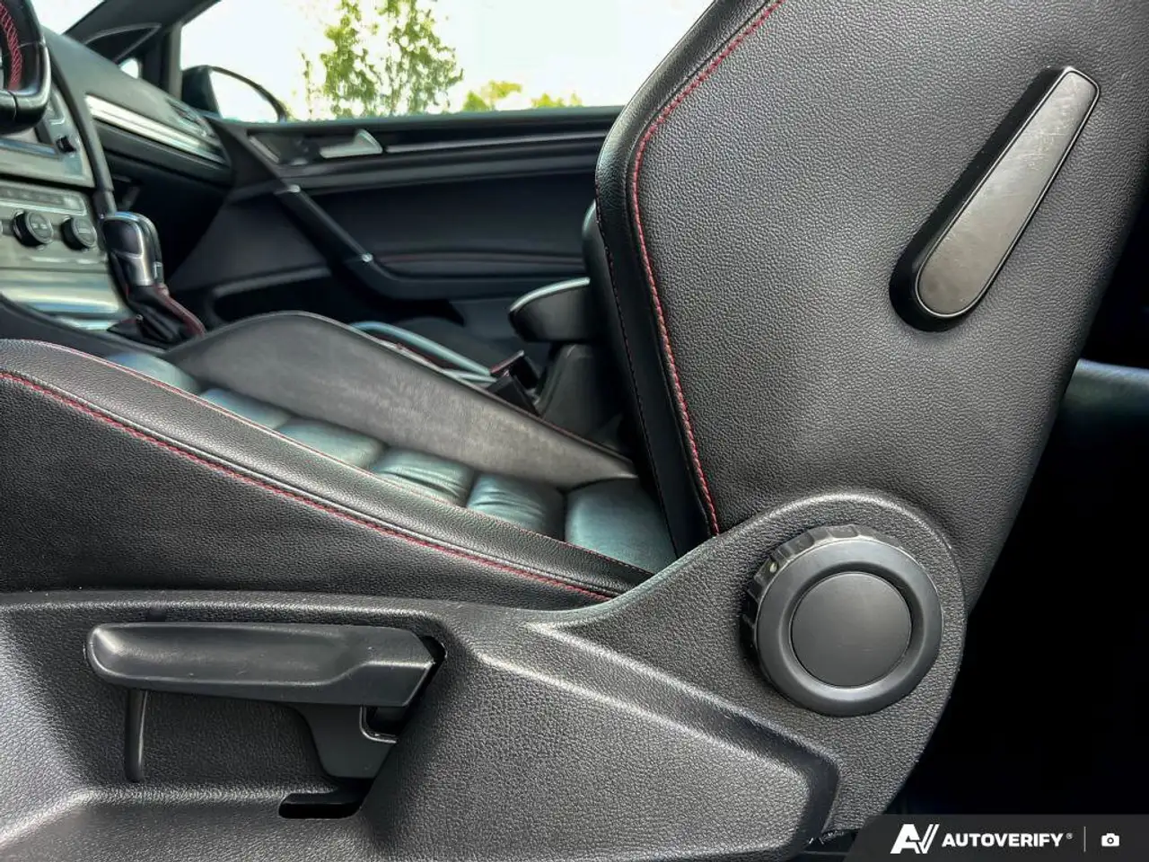 Volkswagen Golf GTI fotografie Volkswagen Golf GTI