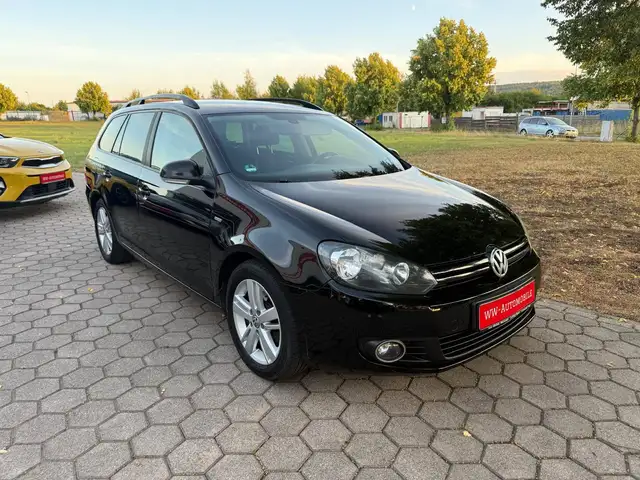 Volkswagen Golf view 3