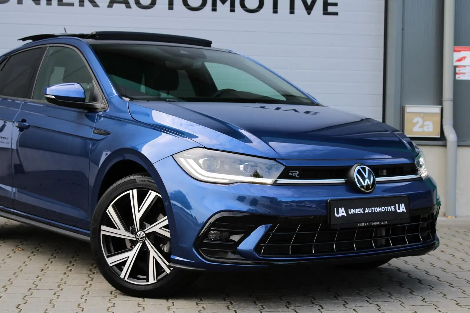 Volkswagen Polo 1.0 TSI HIGHLINE BUSINESS R | DSG | 110PK | R-LINE Bleu - 2