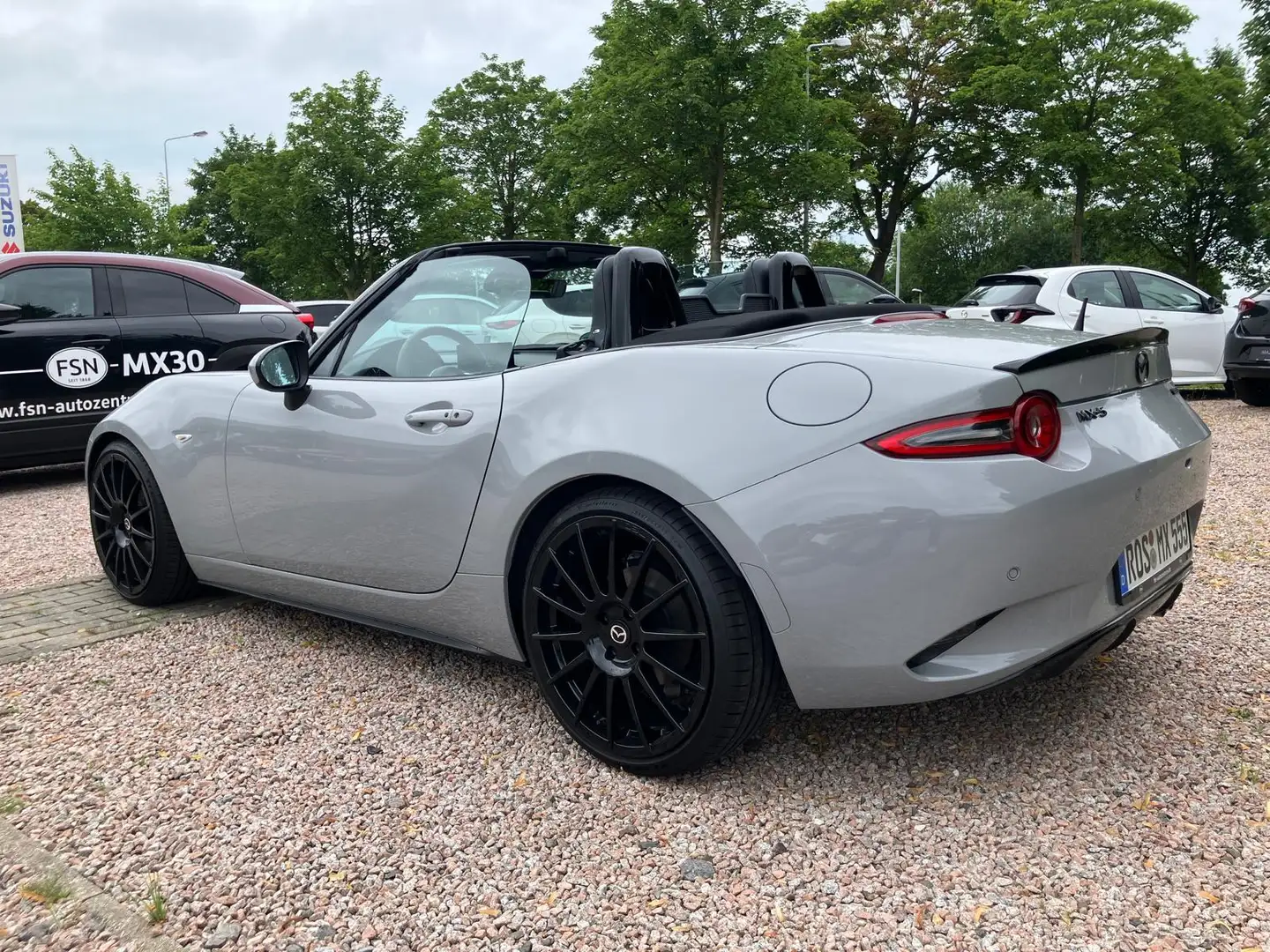Mazda MX-5 1.5L ST 6MT RWD Exclusive-line ATH-Kit Gris - 2