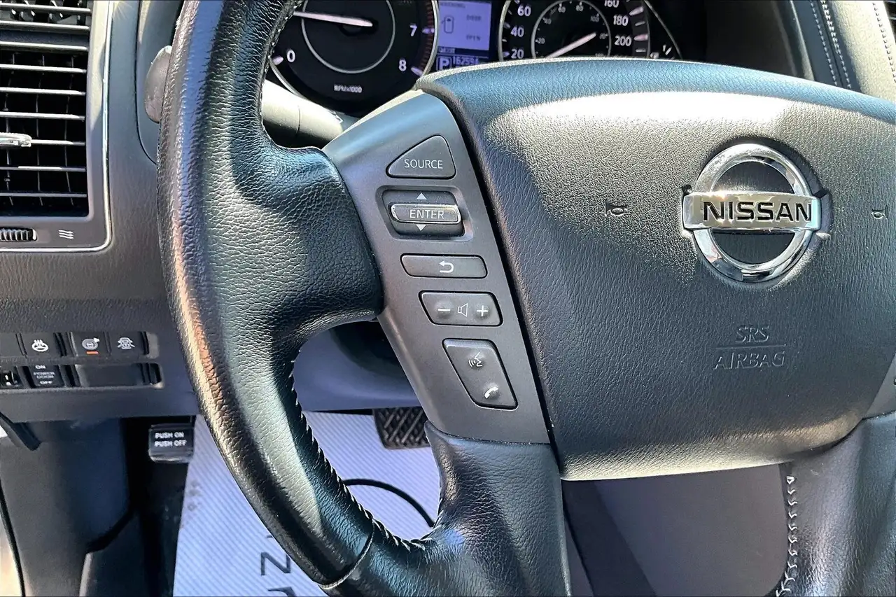 Nissan Armada снимка Nissan Armada