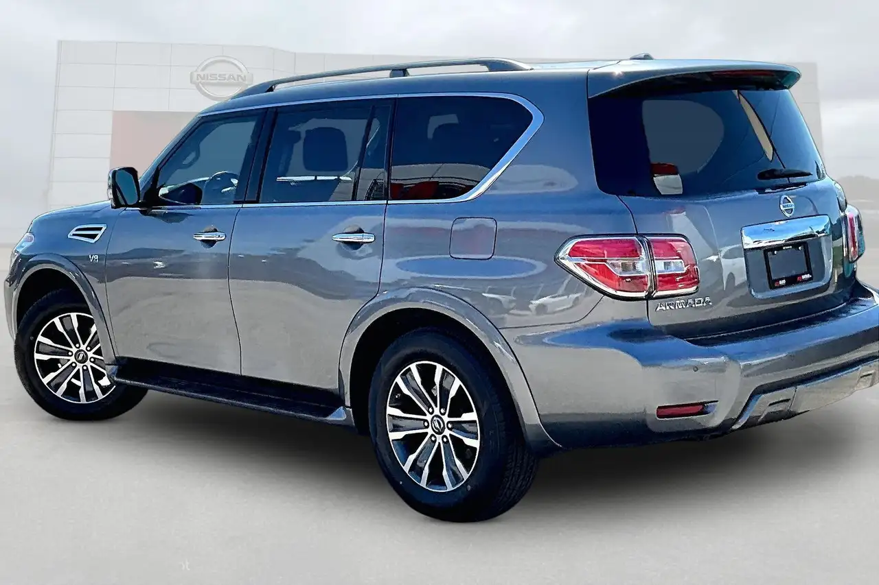 Nissan Armada снимка Nissan Armada