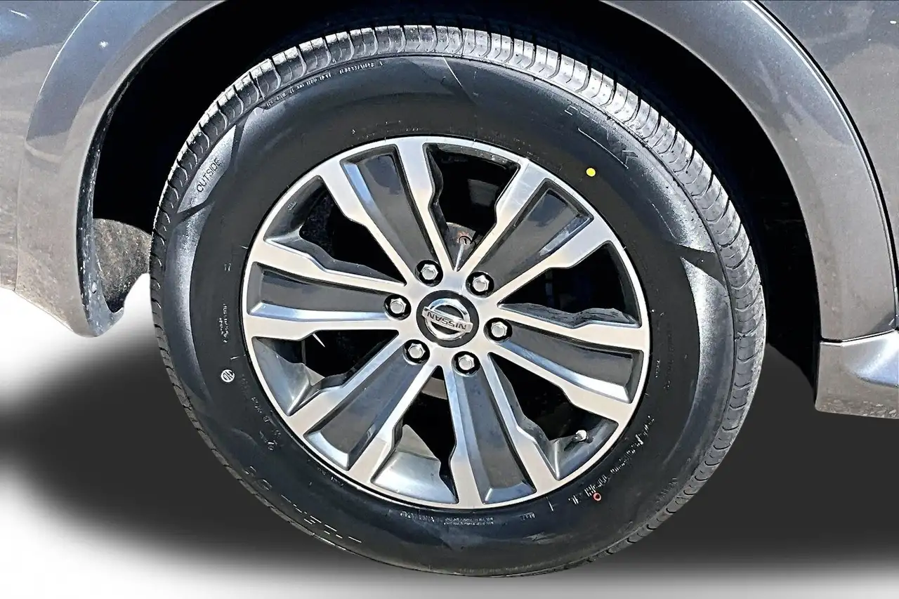 Nissan Armada снимка Nissan Armada
