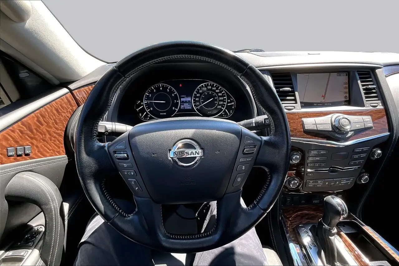 Nissan Armada снимка Nissan Armada