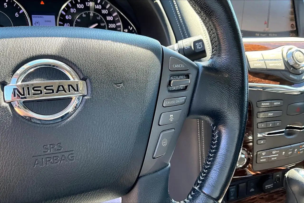Nissan Armada снимка Nissan Armada