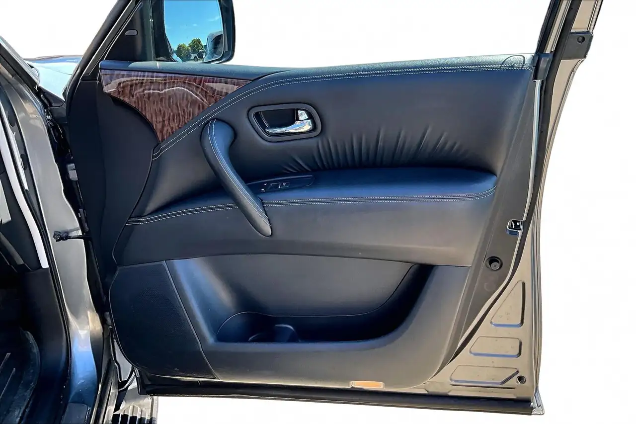 Nissan Armada снимка Nissan Armada