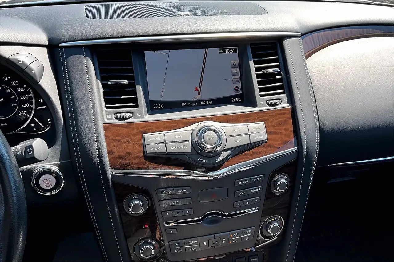 Nissan Armada снимка Nissan Armada