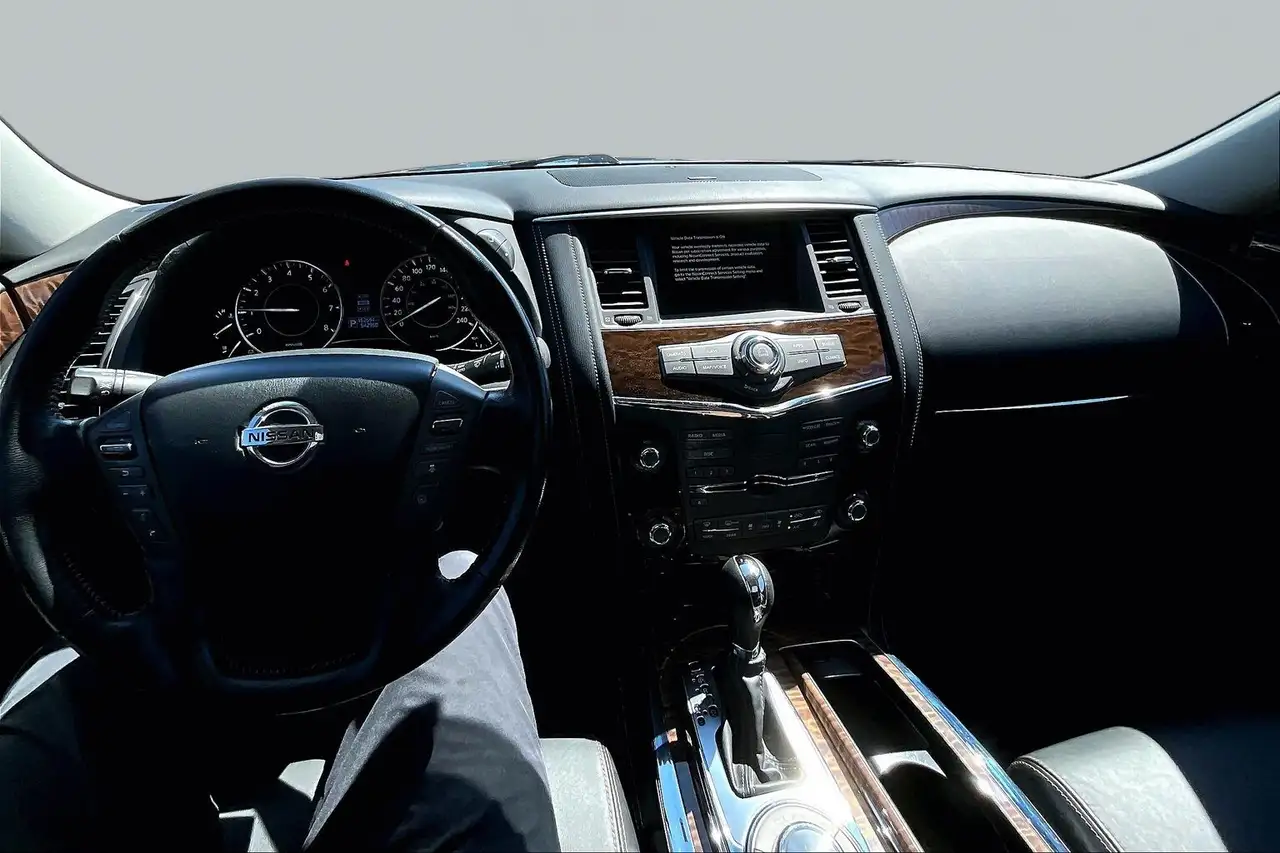 Nissan Armada снимка Nissan Armada