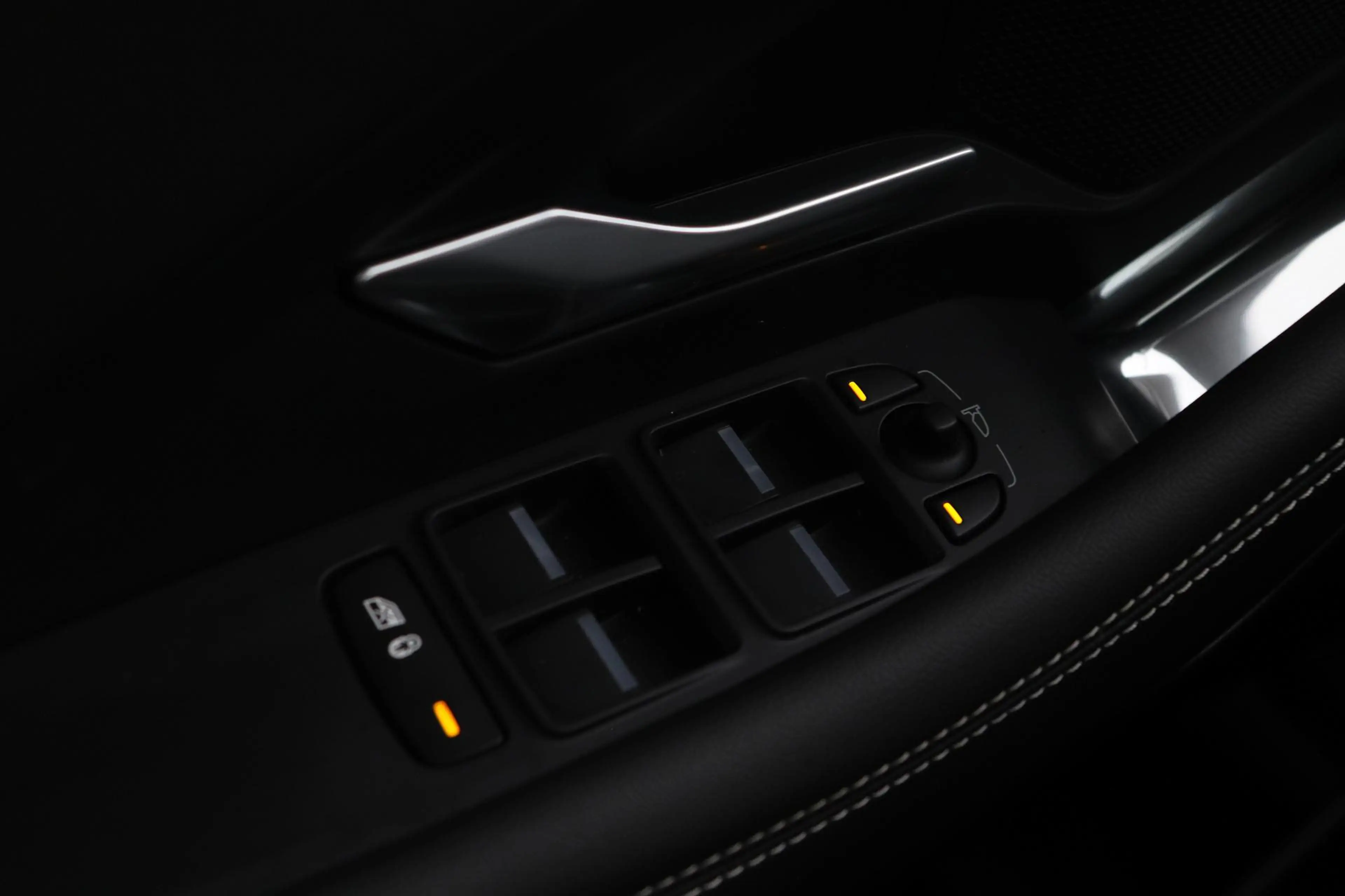 Jaguar E-Pace P300e R-Dynamic SE | Panoramadak | ACC | BLIS | Tr — photo 44
