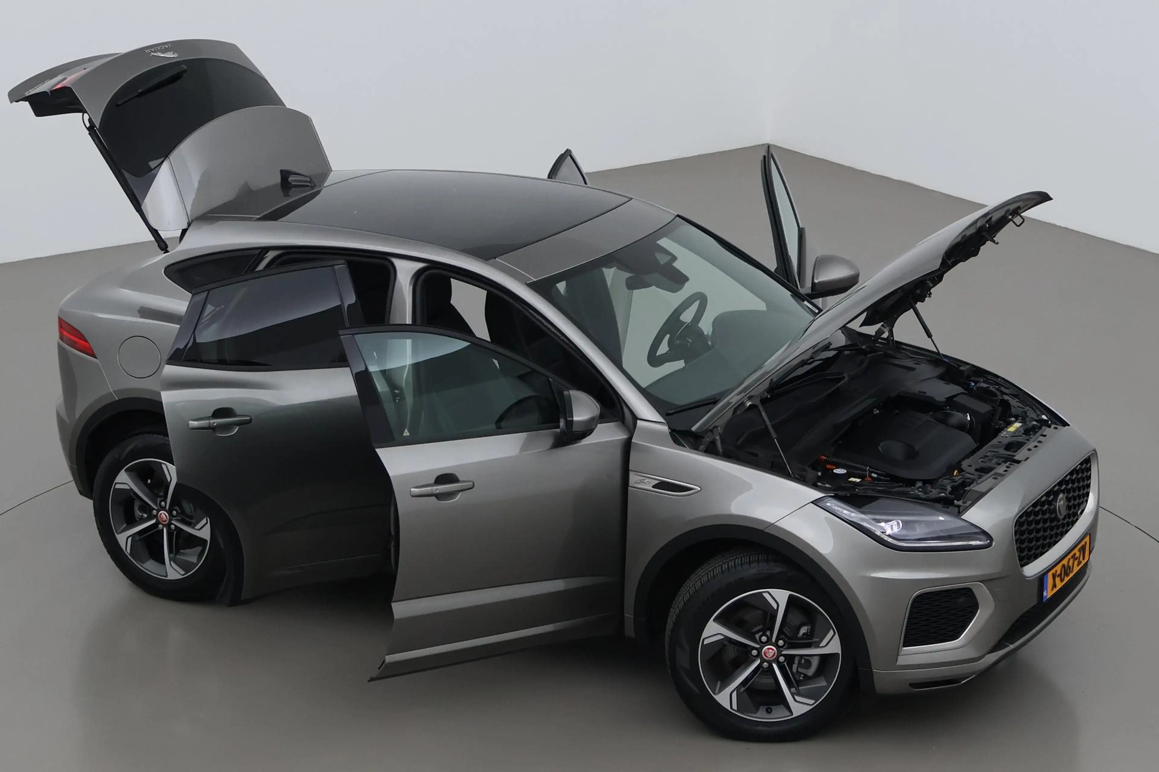 Jaguar E-Pace P300e R-Dynamic SE | Panoramadak | ACC | BLIS | Tr — photo 6