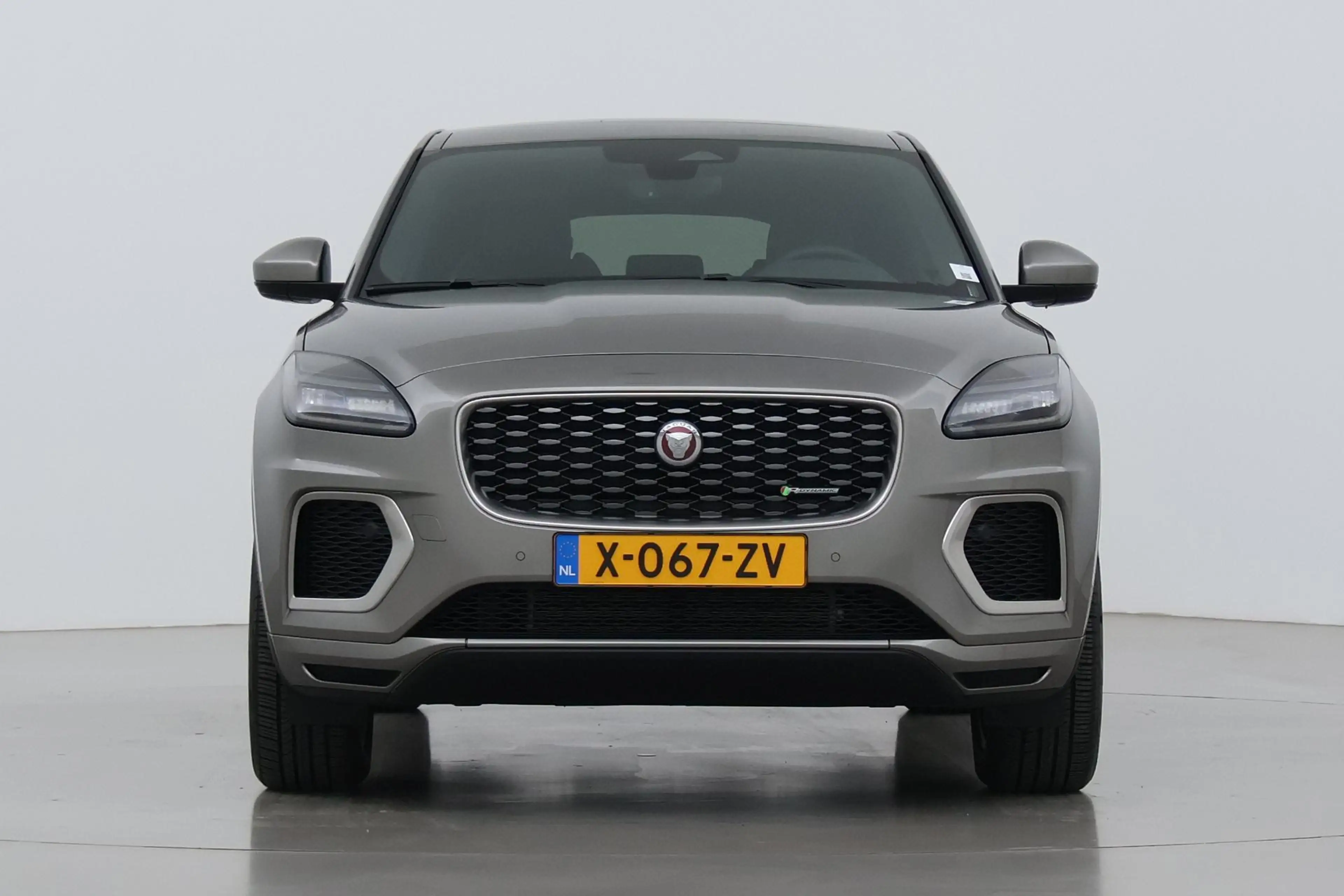 Jaguar E-Pace P300e R-Dynamic SE | Panoramadak | ACC | BLIS | Tr — photo 16