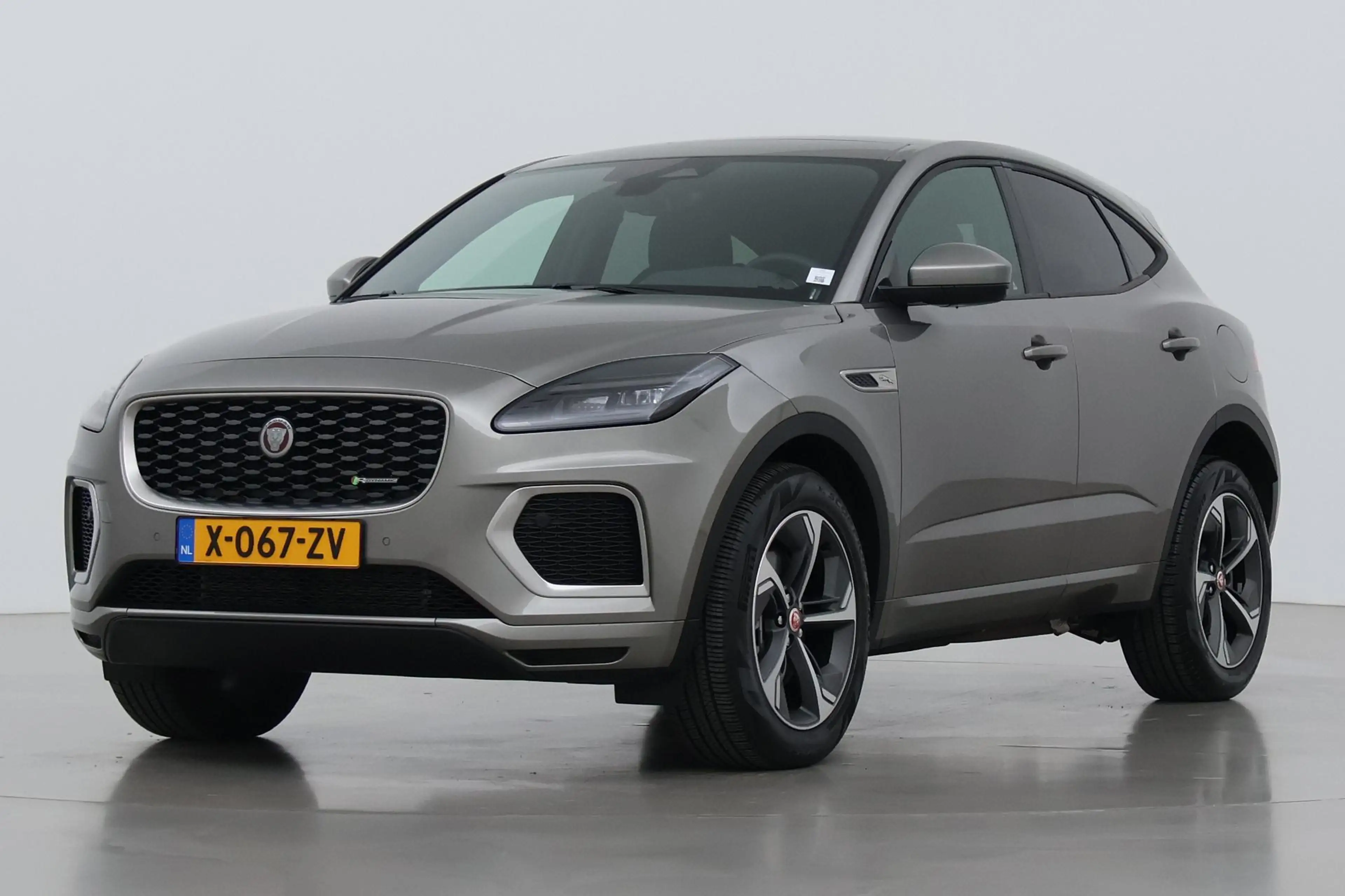 Jaguar E-Pace P300e R-Dynamic SE | Panoramadak | ACC | BLIS | Tr — photo 8