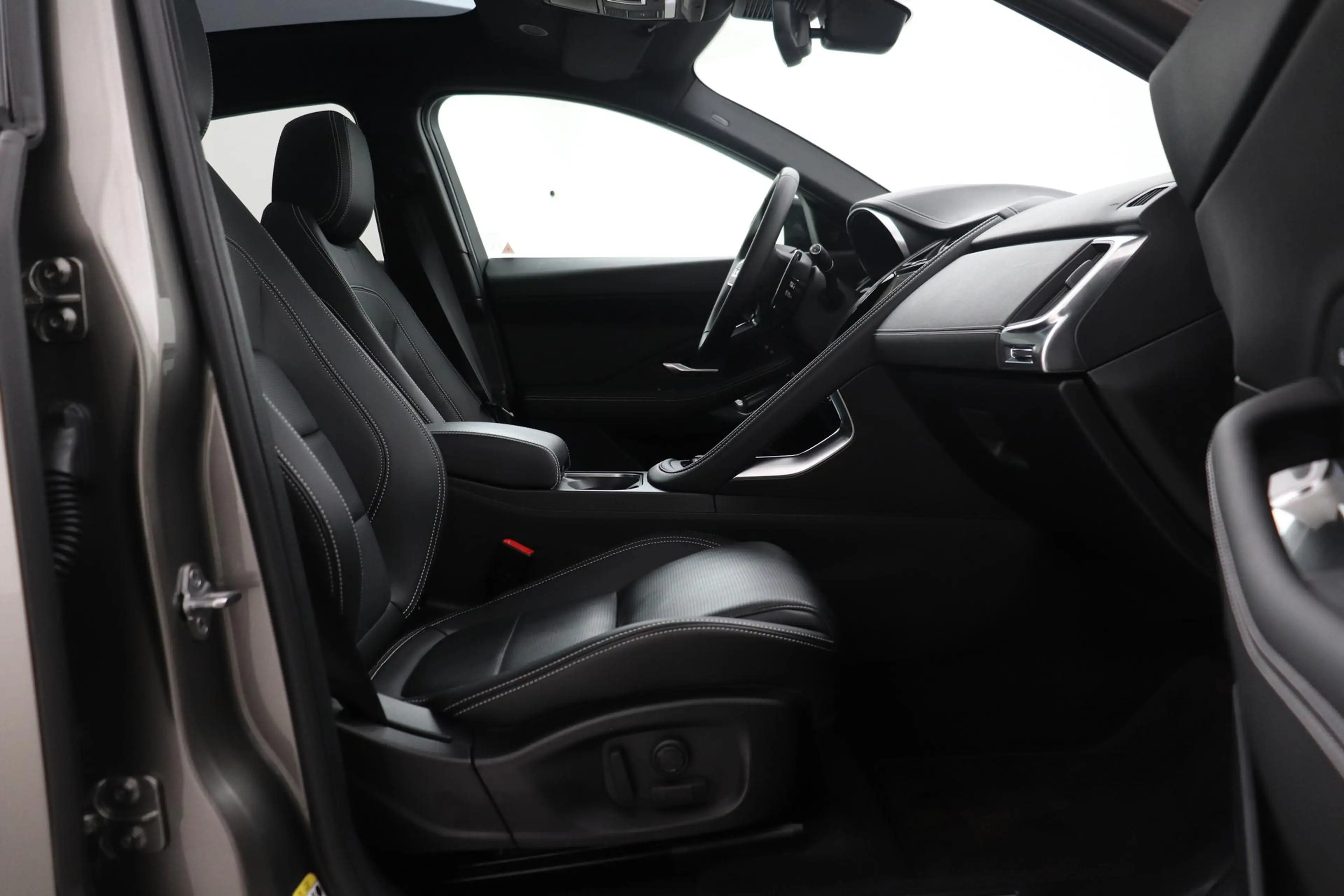 Jaguar E-Pace P300e R-Dynamic SE | Panoramadak | ACC | BLIS | Tr — photo 5