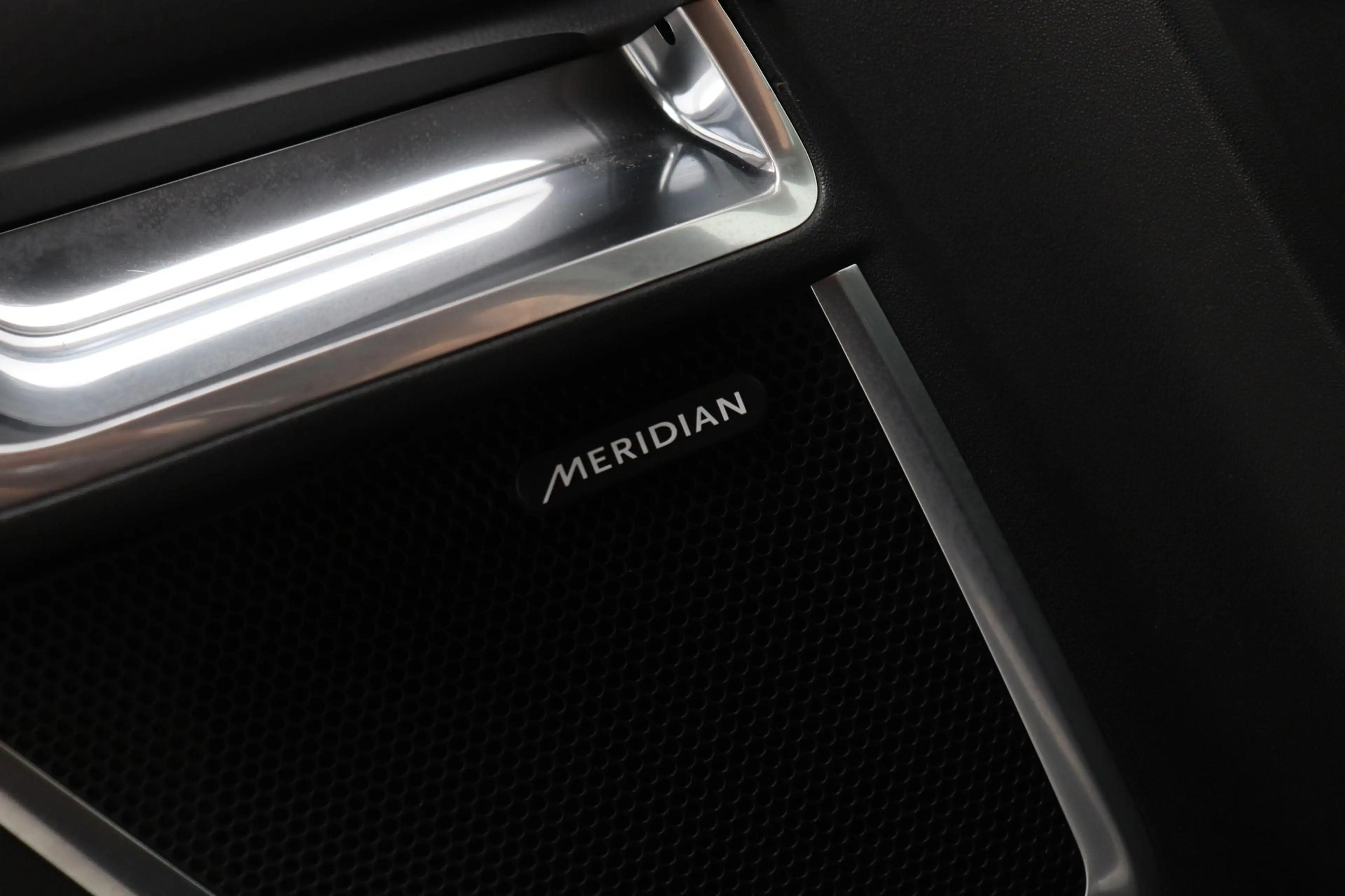 Jaguar E-Pace P300e R-Dynamic SE | Panoramadak | ACC | BLIS | Tr — photo 14