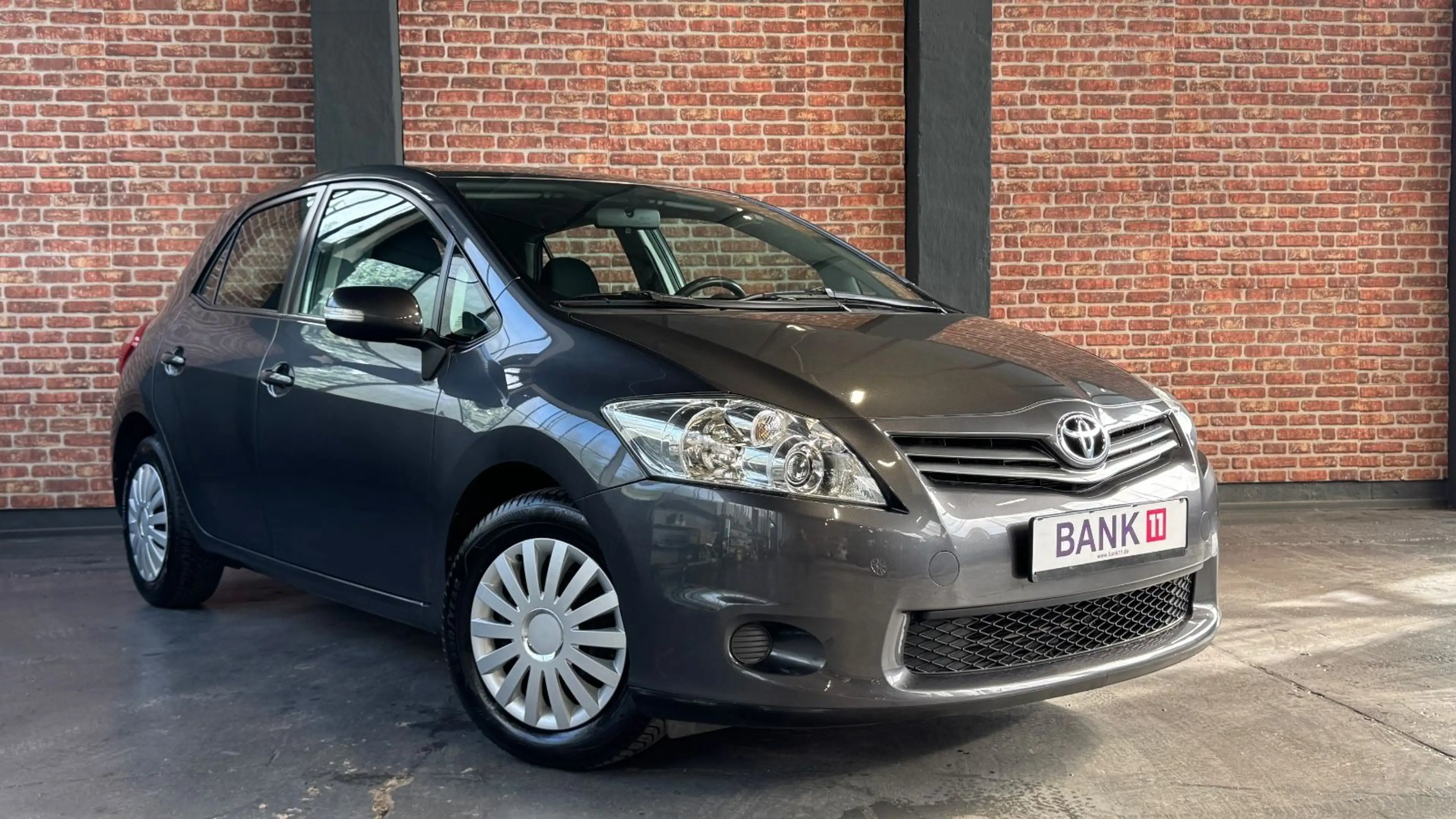 Toyota Auris 1,33-l-Dual-VVT-i Basis KLIMA*TÜV-NEU — photo 3
