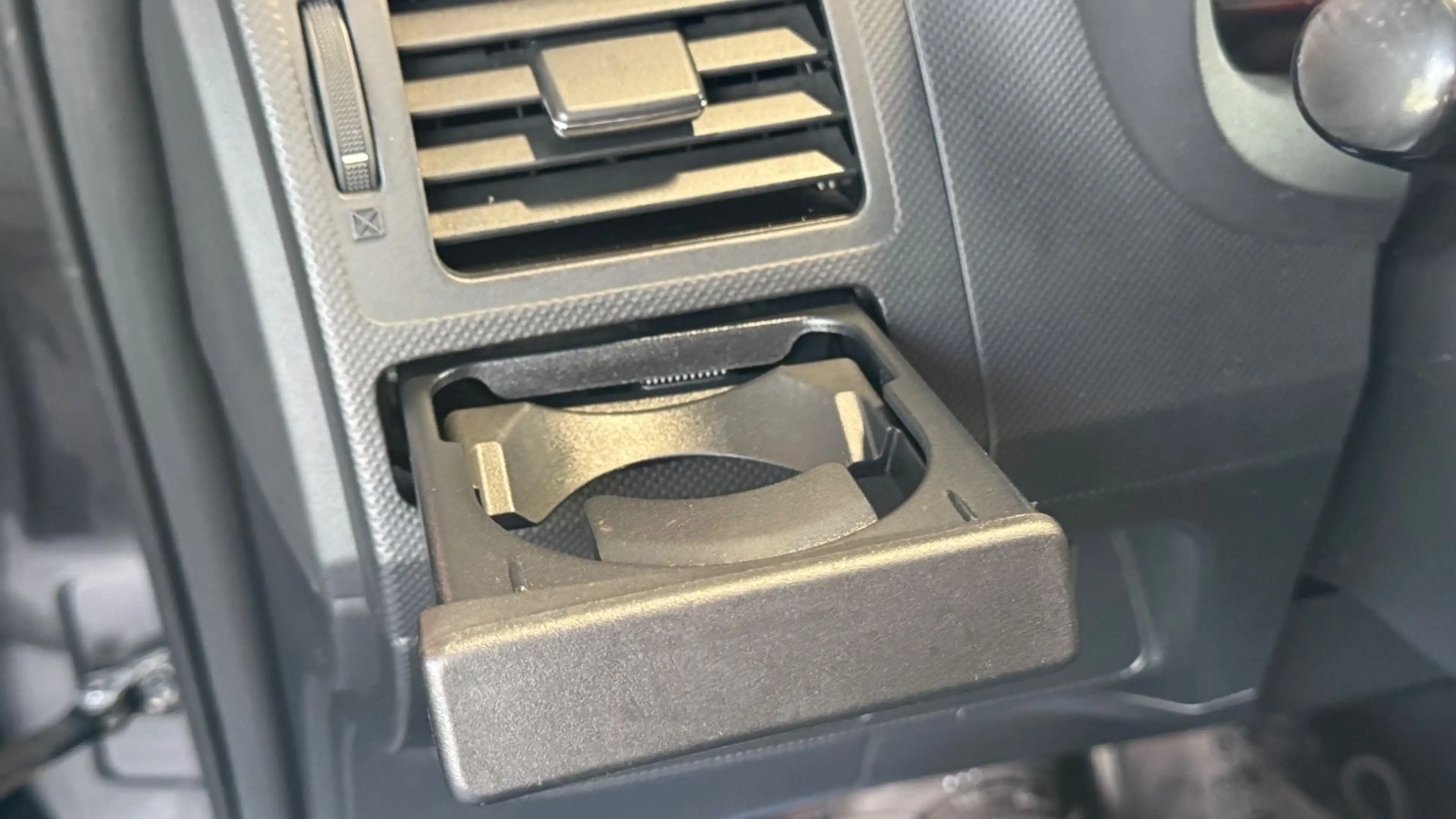 Toyota Auris 1,33-l-Dual-VVT-i Basis KLIMA*TÜV-NEU — photo 12