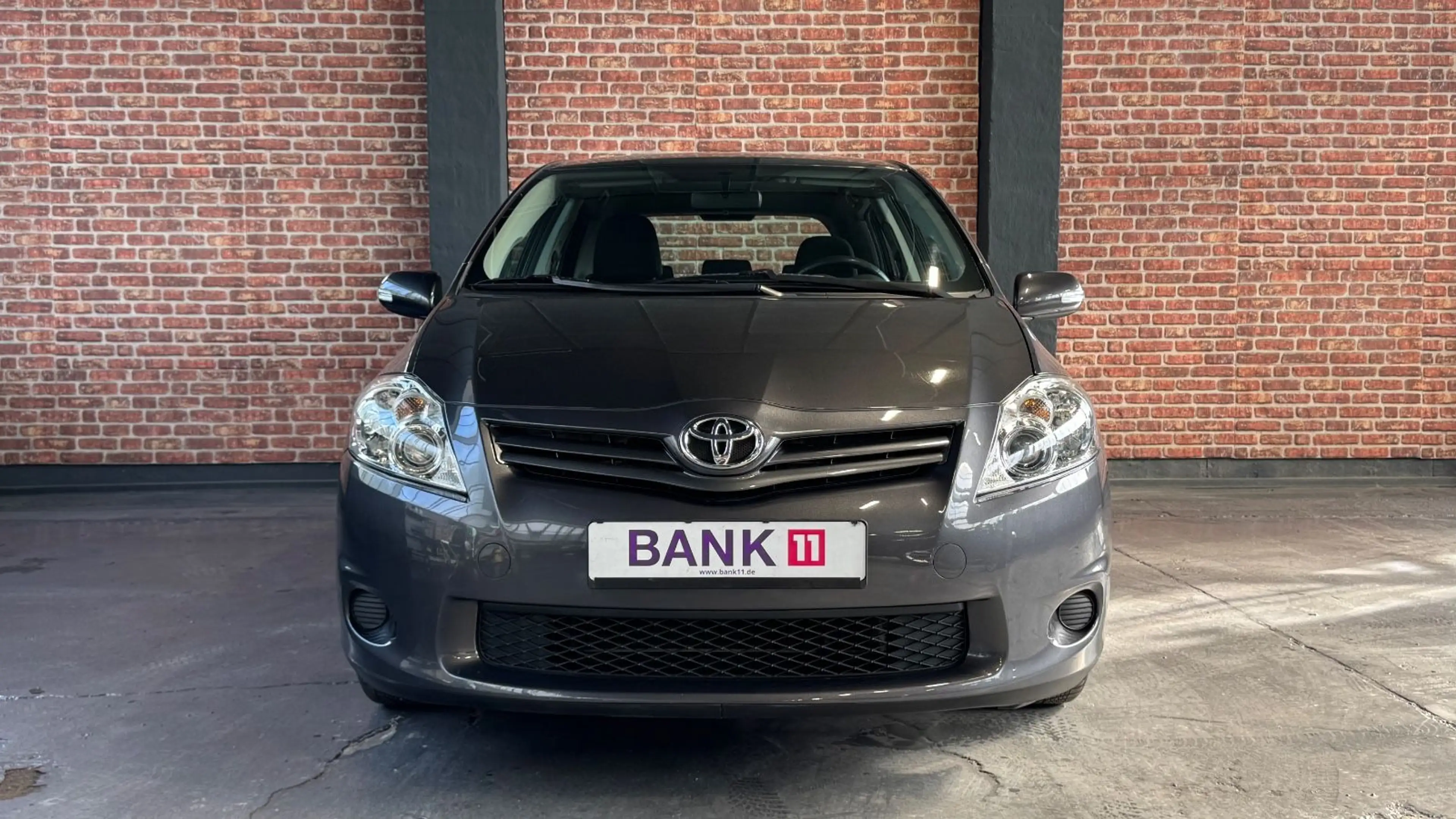 Toyota Auris 1,33-l-Dual-VVT-i Basis KLIMA*TÜV-NEU — photo 2