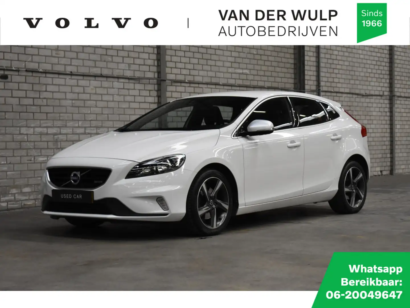 Volvo V40 1.5 150PK T3 R-Design | Business pack | Trekhaak White - 1