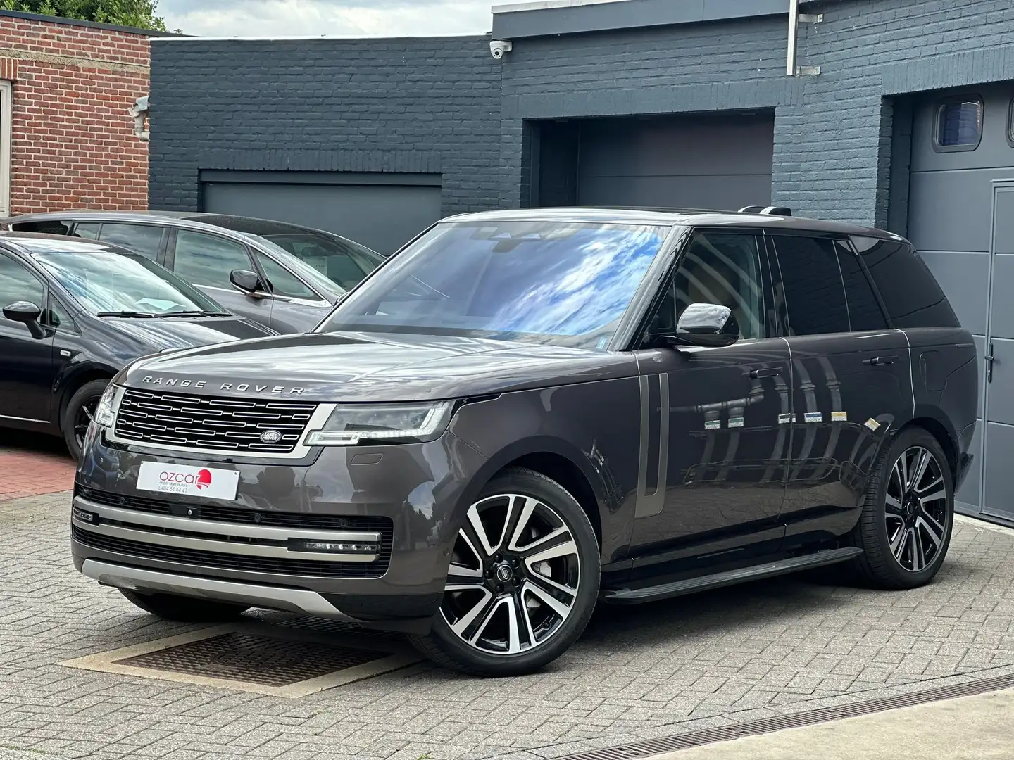 Land Rover Range Rover L460 HSE *FullOption*Pano|AutomatischInstaplijsten Grijs - 2