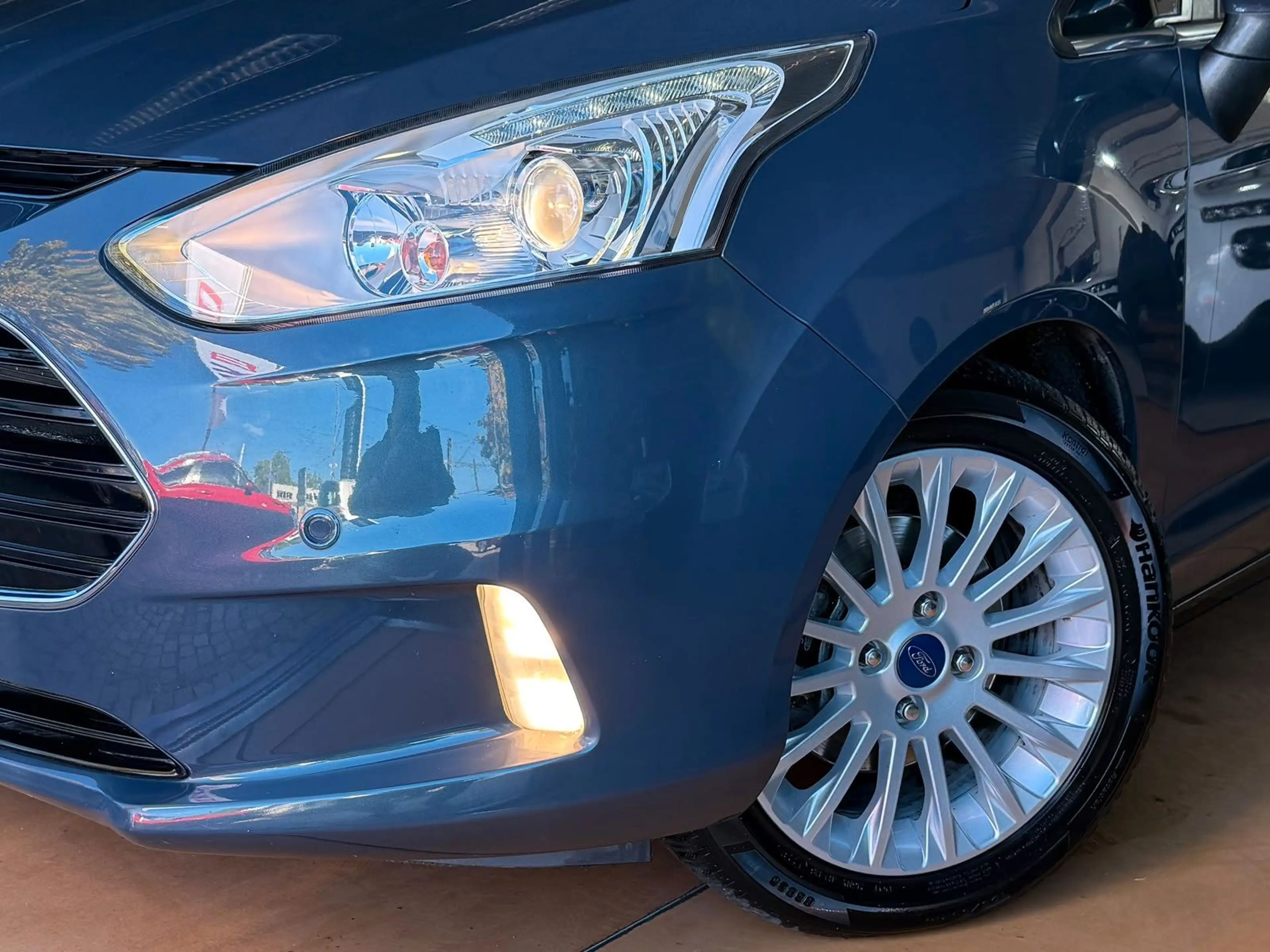 Ford B-Max B-MAX Titanium Automatik / Navi / R-Kamera — photo 26