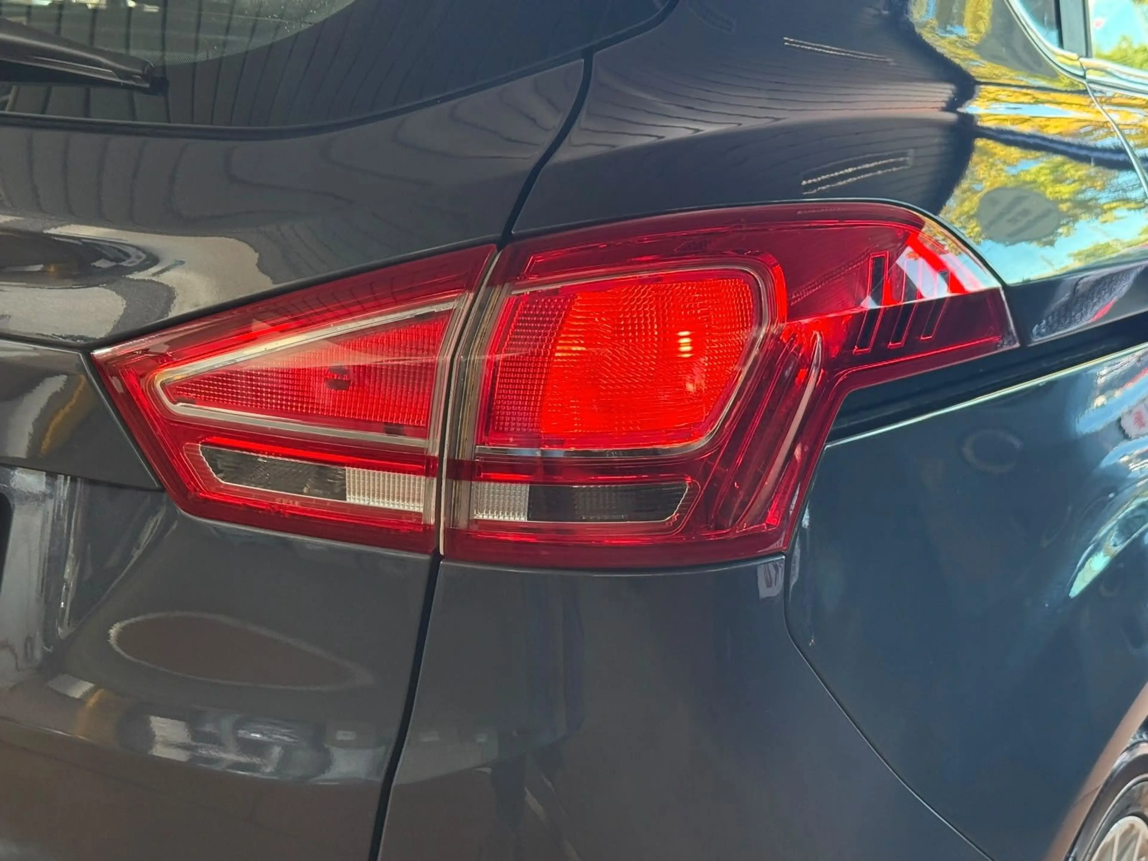 Ford B-Max B-MAX Titanium Automatik / Navi / R-Kamera — photo 27