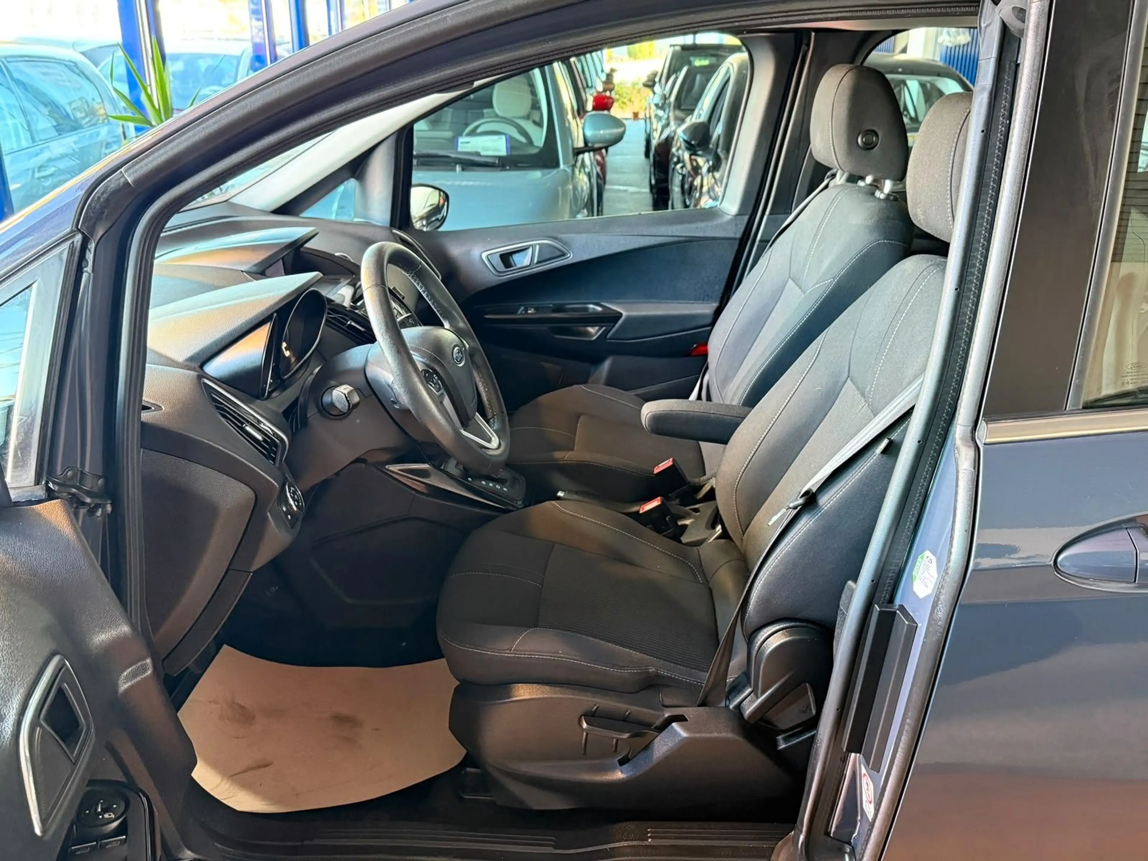 Ford B-Max B-MAX Titanium Automatik / Navi / R-Kamera — photo 9