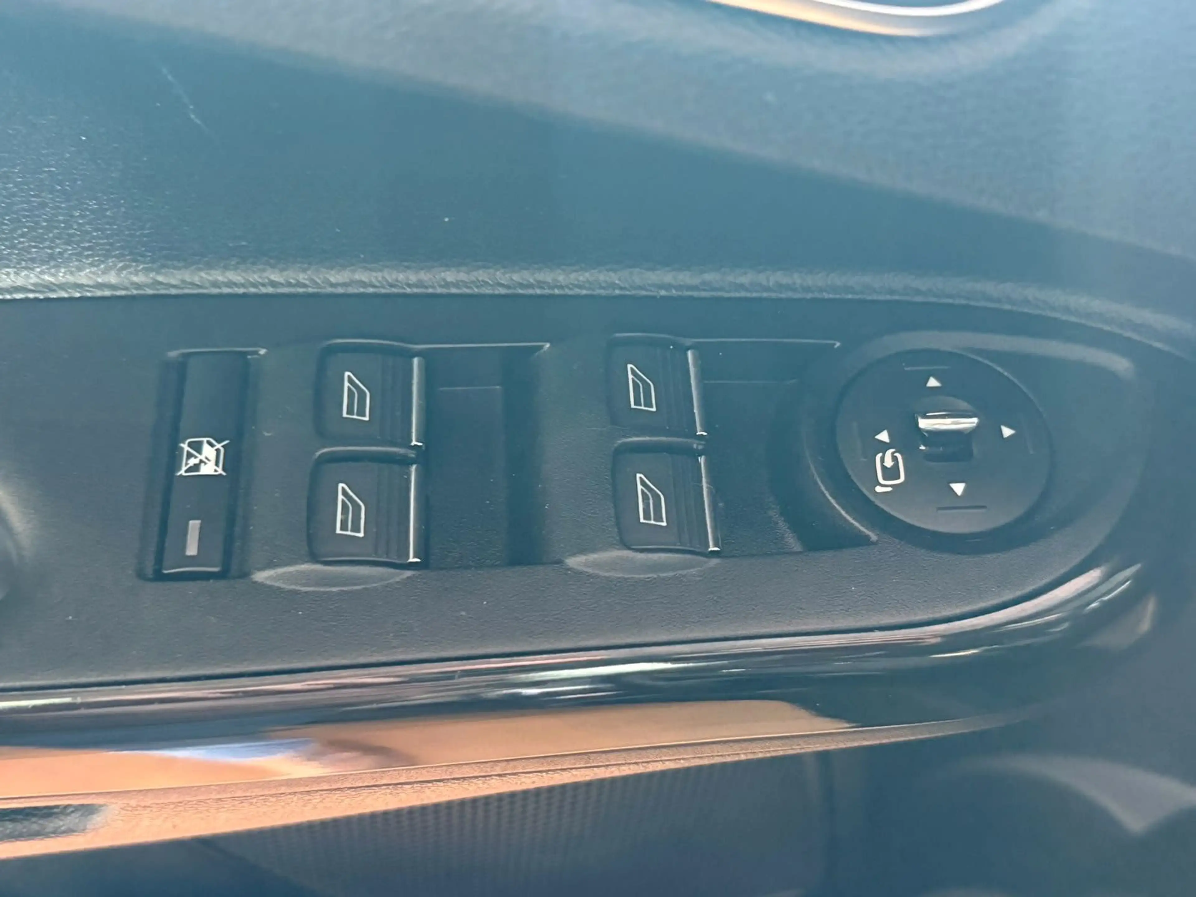 Ford B-Max B-MAX Titanium Automatik / Navi / R-Kamera — photo 16