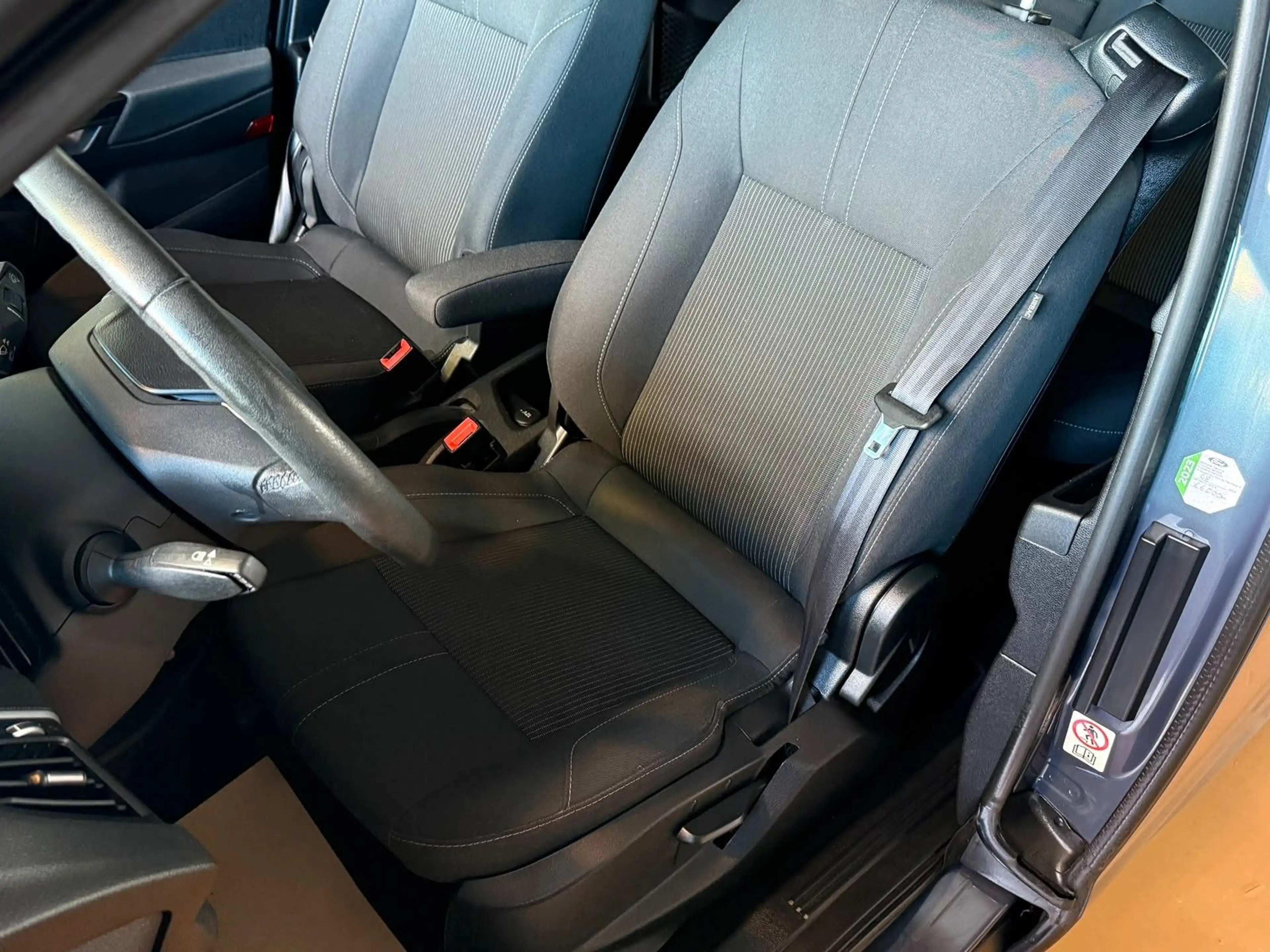 Ford B-Max B-MAX Titanium Automatik / Navi / R-Kamera — photo 8