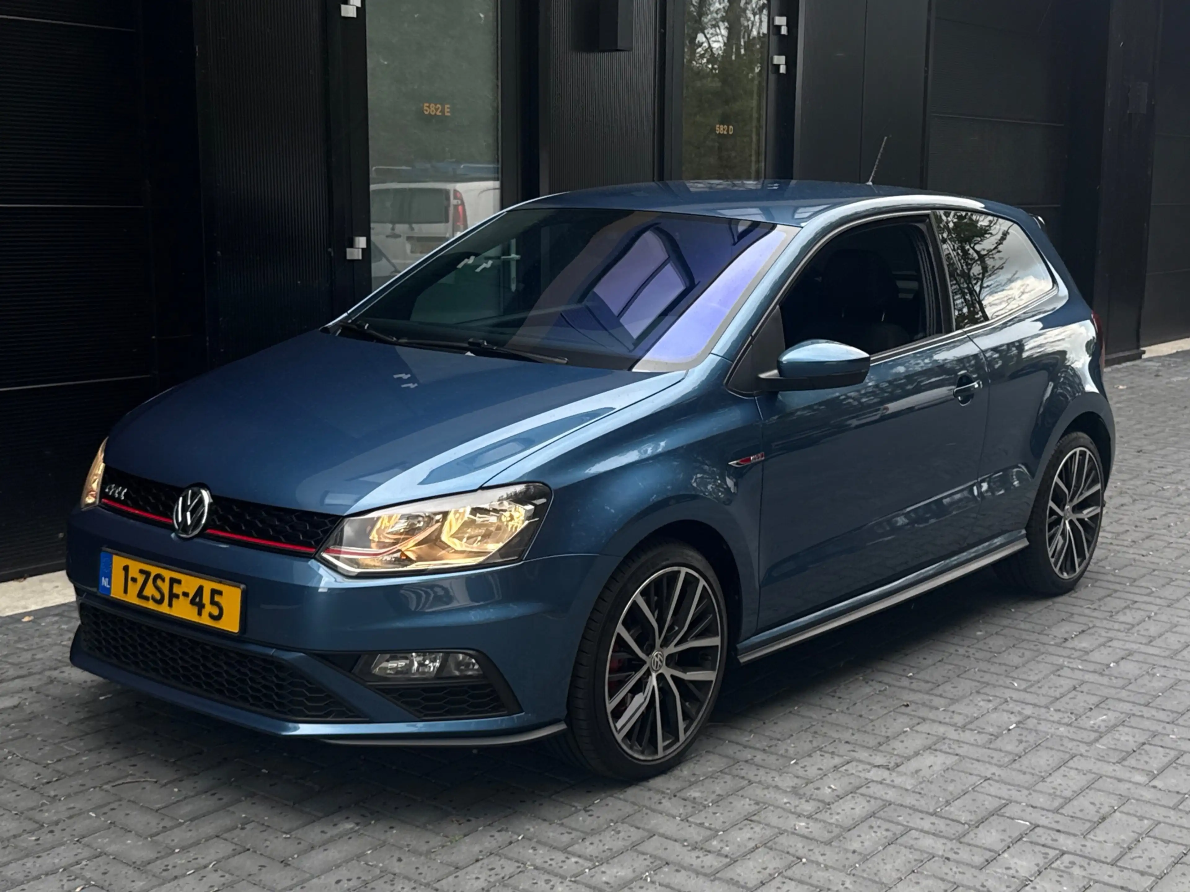 Volkswagen Polo GTI 1.8 TSI NAP/DEALERONDERHOUDEN/DSG/UNIEK!APK 19-3-2 — photo 6
