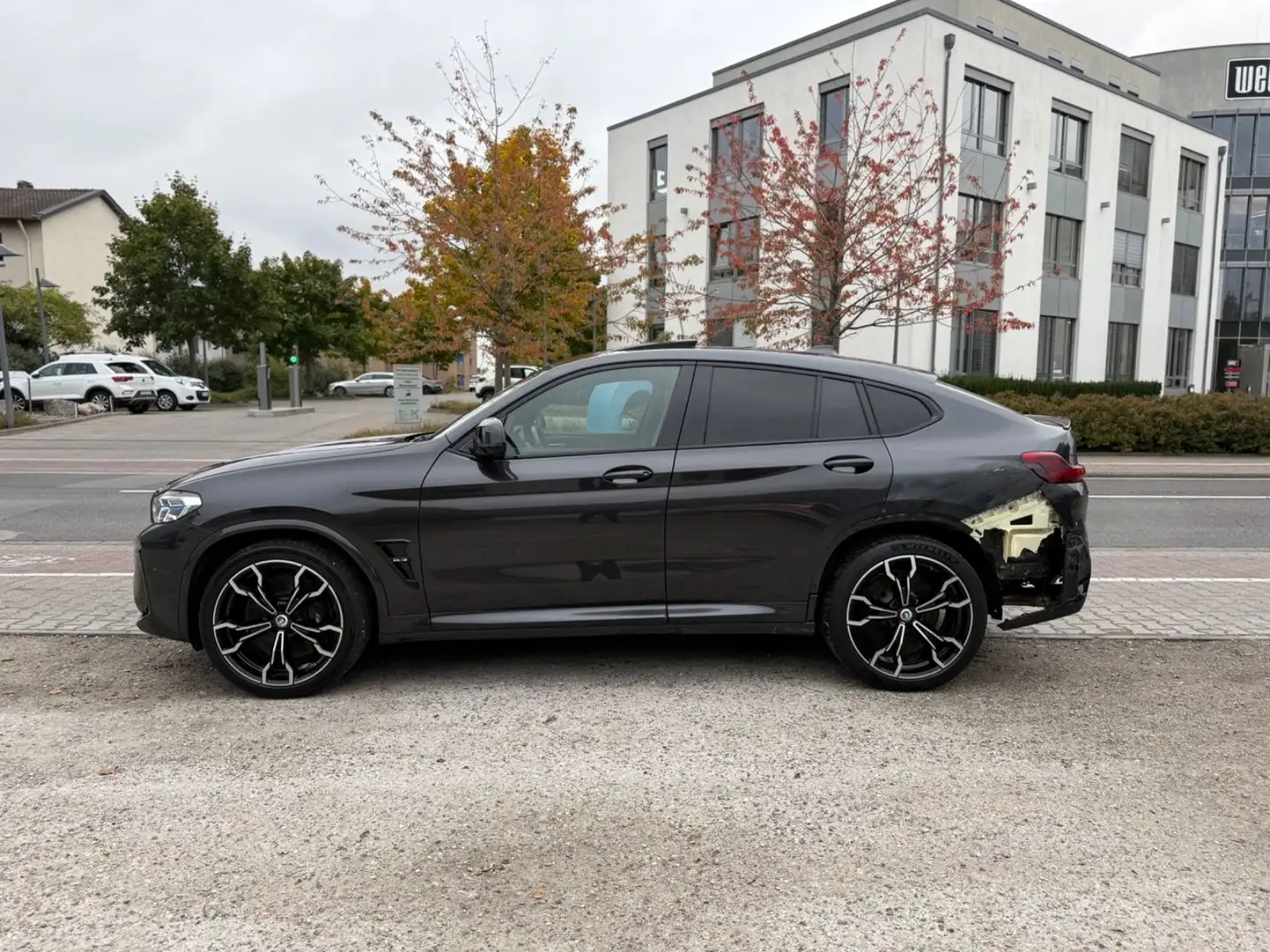 BMW X4 M Competition*Navipro+Pano+360°K+AHK+HUD+Voll Grau - 2