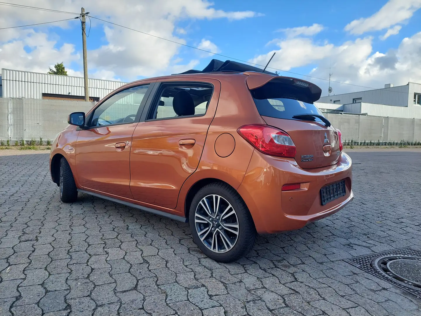 Mitsubishi Space Star Diamant Edition+,Klima,Navi,LM,SHZ,PDC,GJRei,10/27 Orange - 1