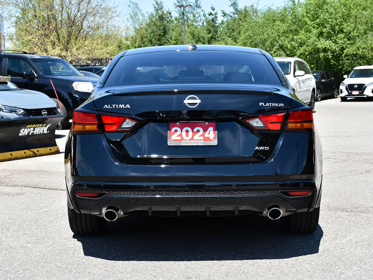 Nissan Altima снимка Nissan Altima