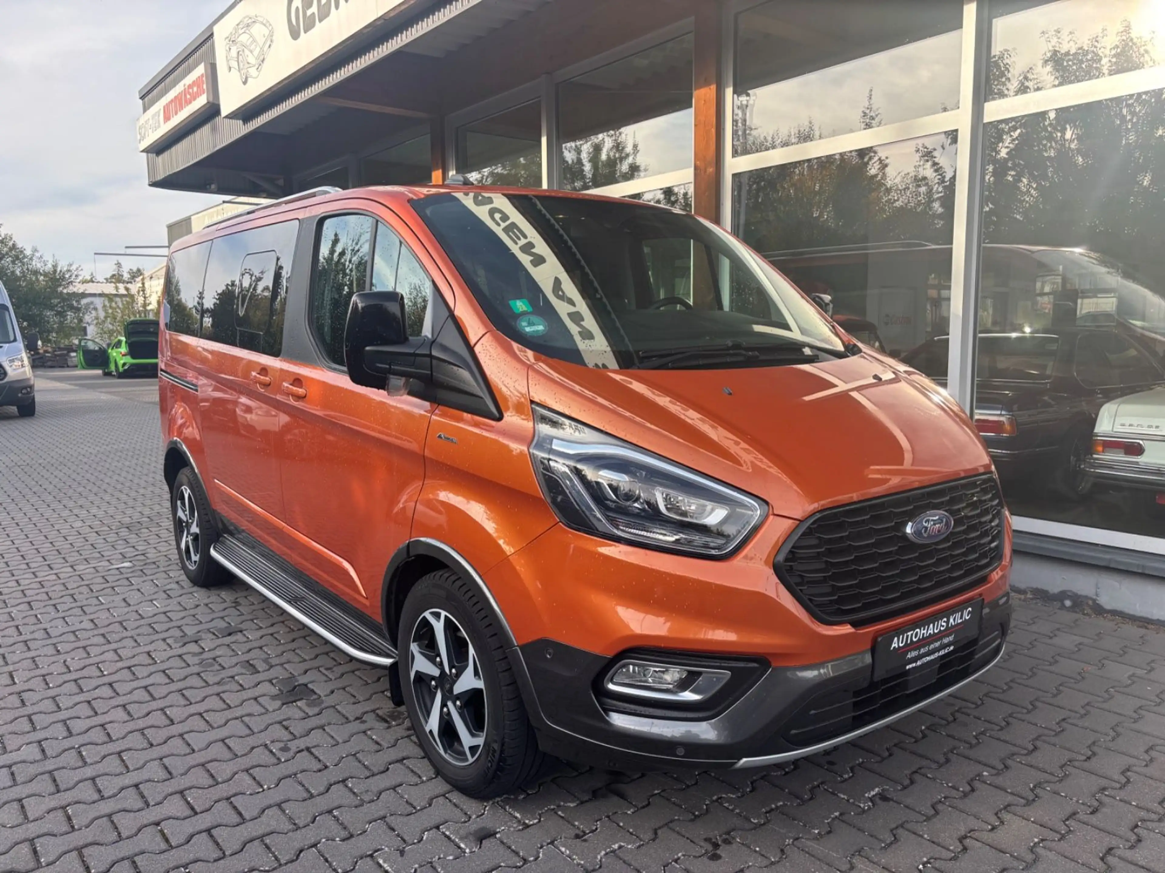 Ford Tourneo Custom L1 Active Standheiz. AHK R-Cam