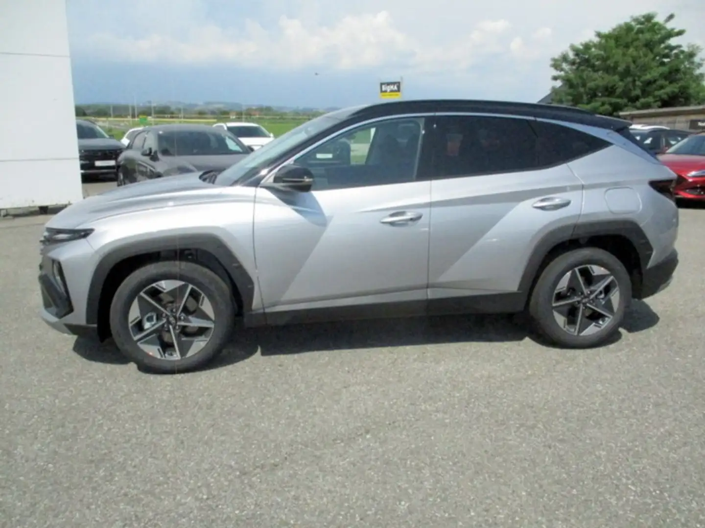 Hyundai TUCSON NX4 GO 1,6 T-GDi 2WD 48V DCT t5bg2-OO2 Schwarz - 2