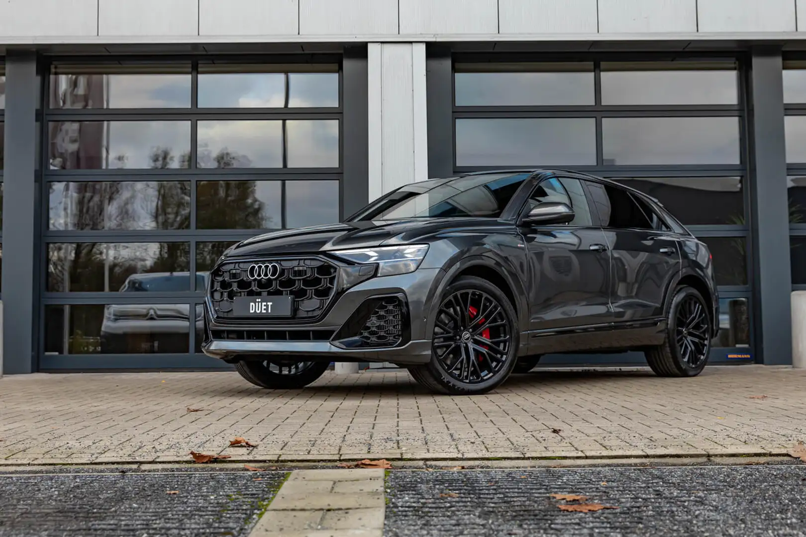 Audi Q8 55 TFSIe | 394 PK | S-line | 360° | Pano | B&O ... Grijs - 1