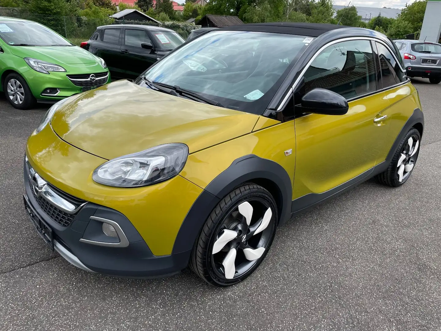 Opel Adam Rocks Jaune - 1