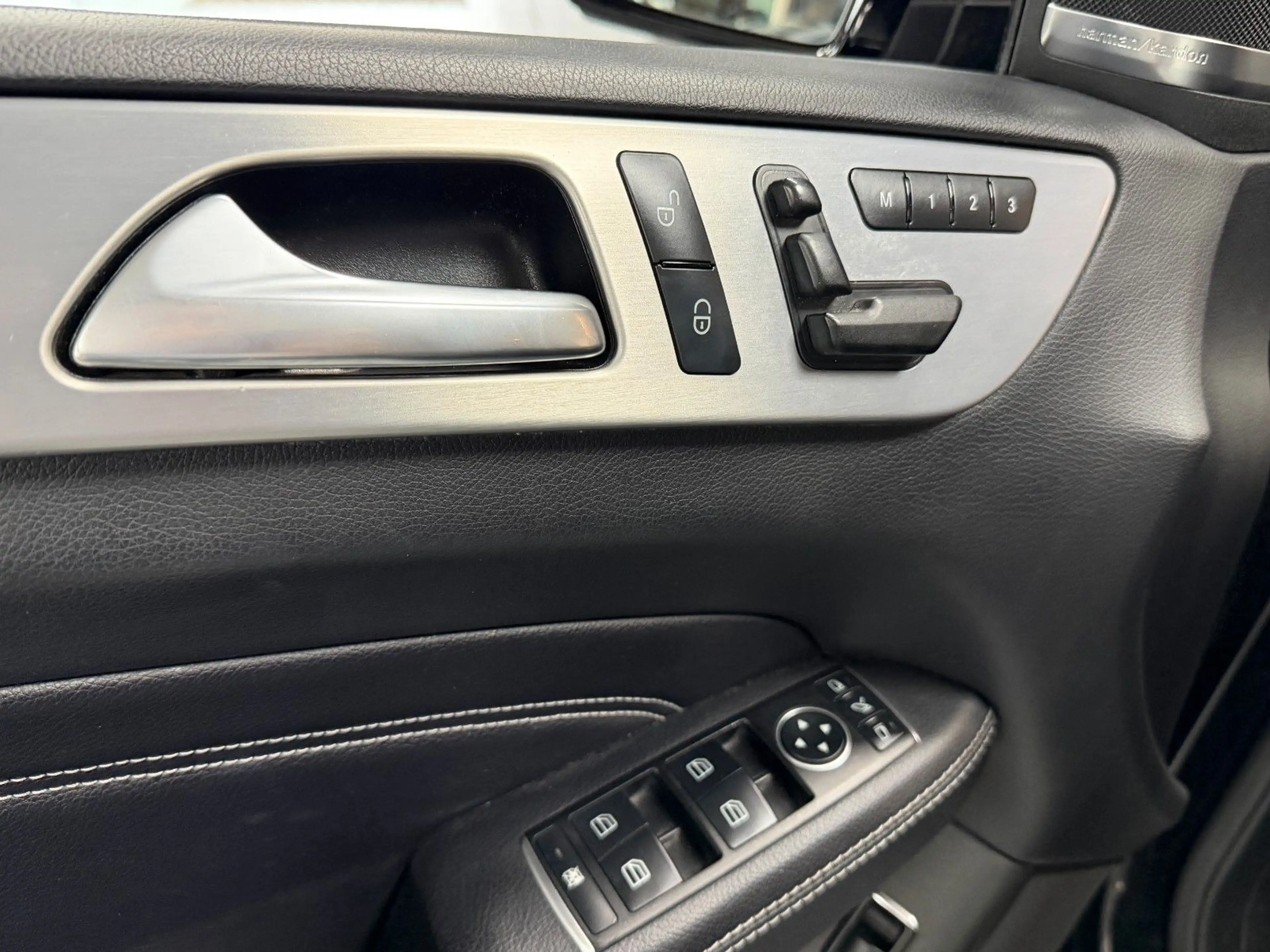 Mercedes-Benz ML 500 BlueEfficiency 4M AHK/LED/HuK/360°CAM/HuD — photo 12